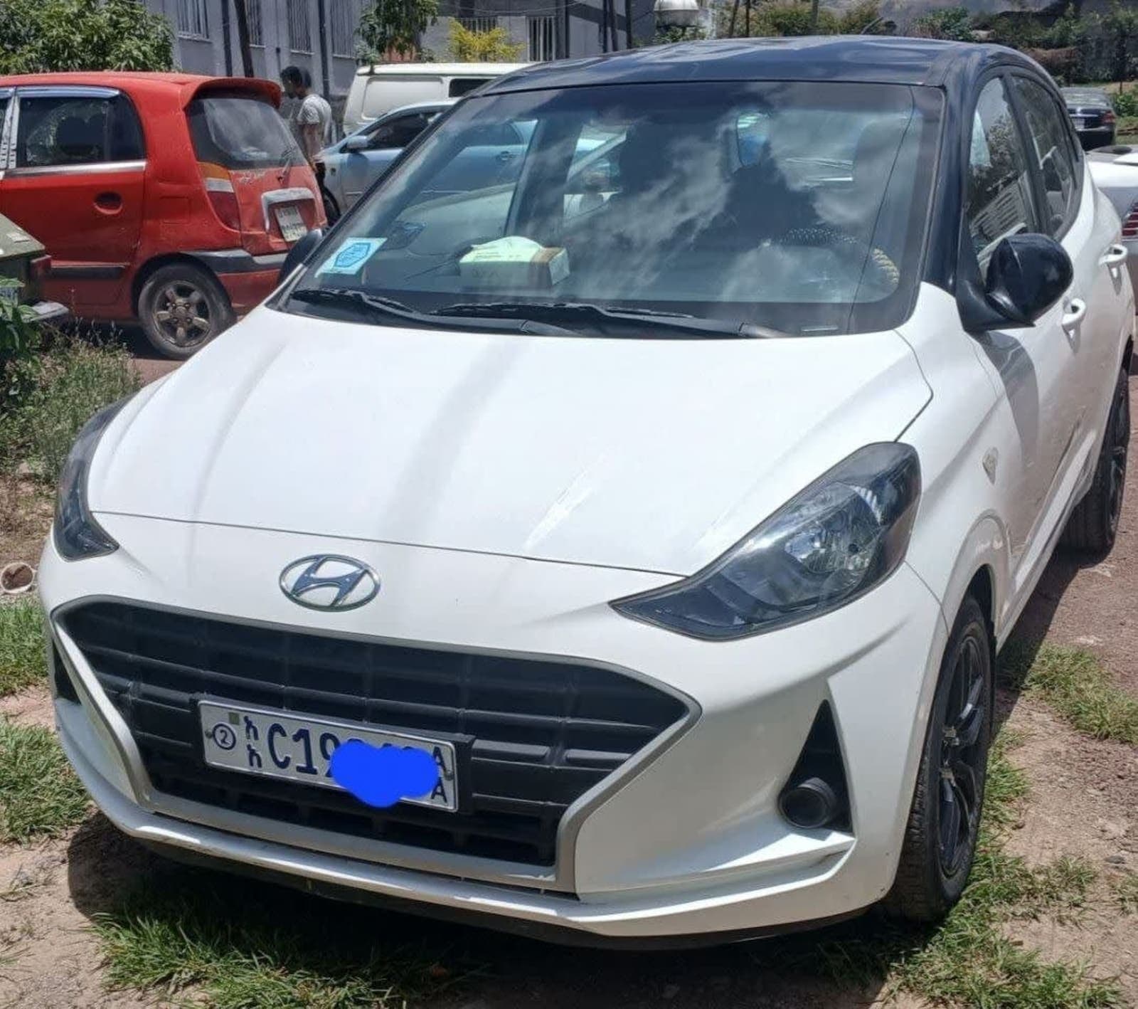 2022 Hyundai Grand i10 — photo 3