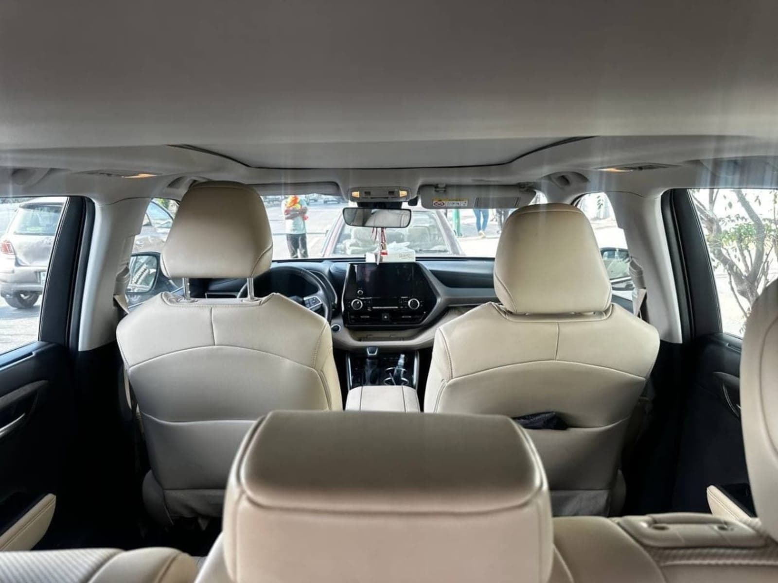 2023 Toyota Highlander Hybrid Limited — photo 3