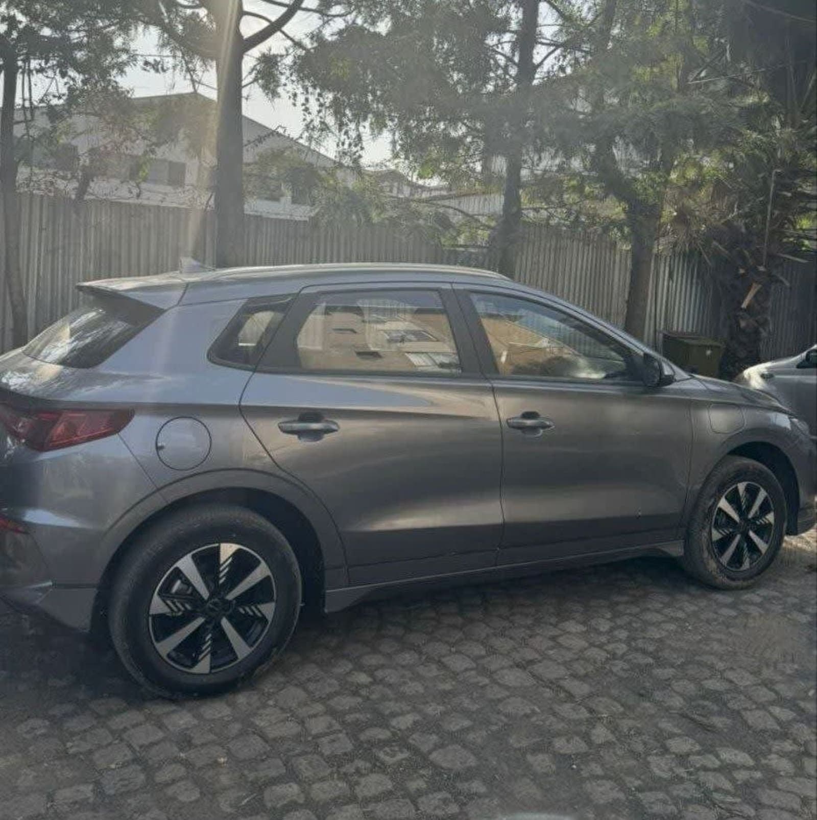 2024 BYD E2 โ photo 2