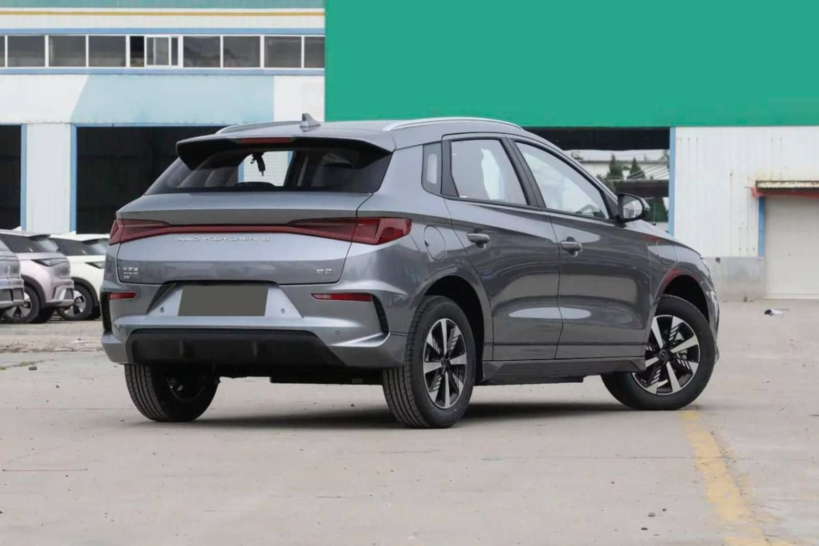 2025 BYD E2 — photo 3