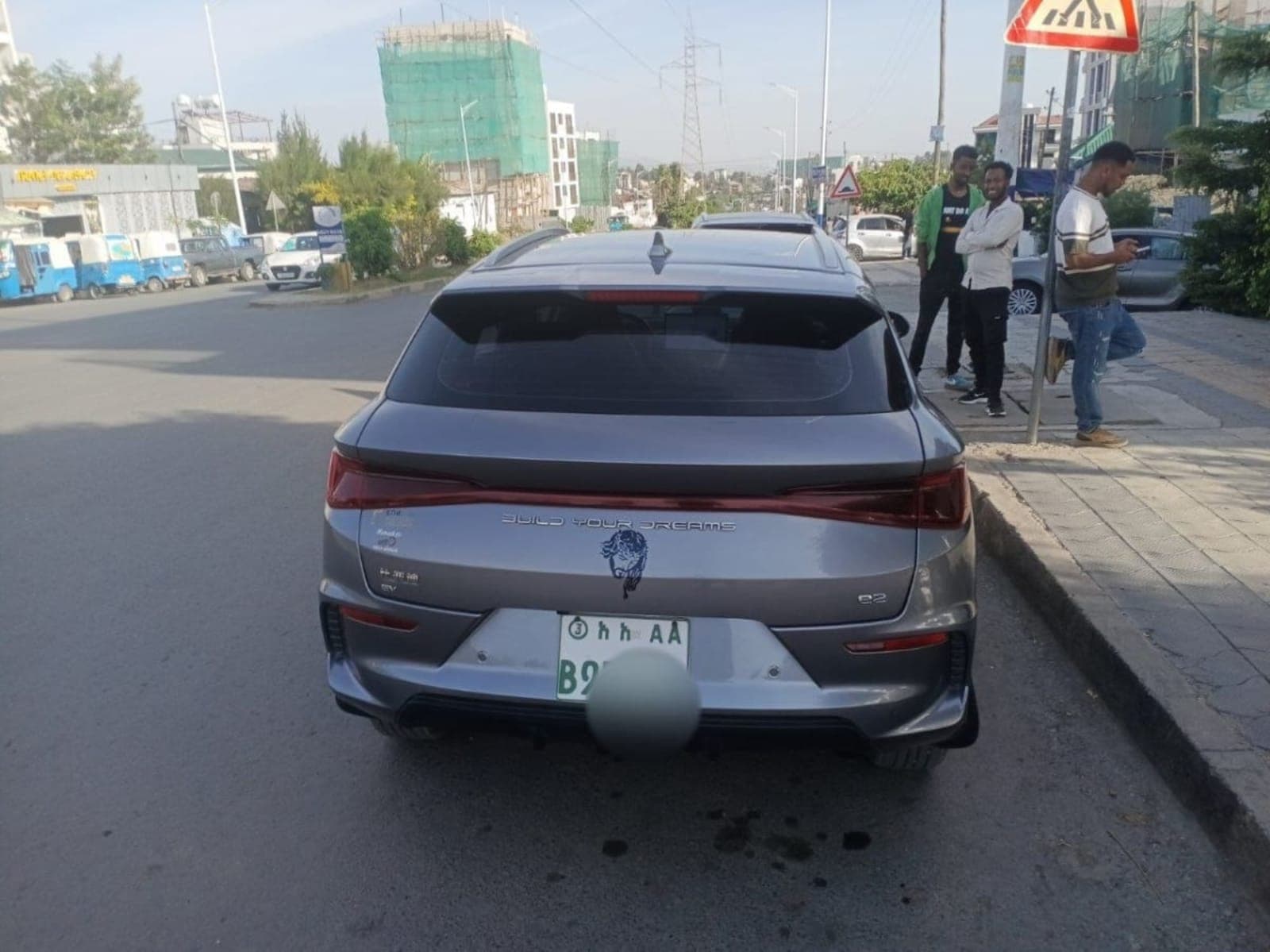 2025 BYD e2