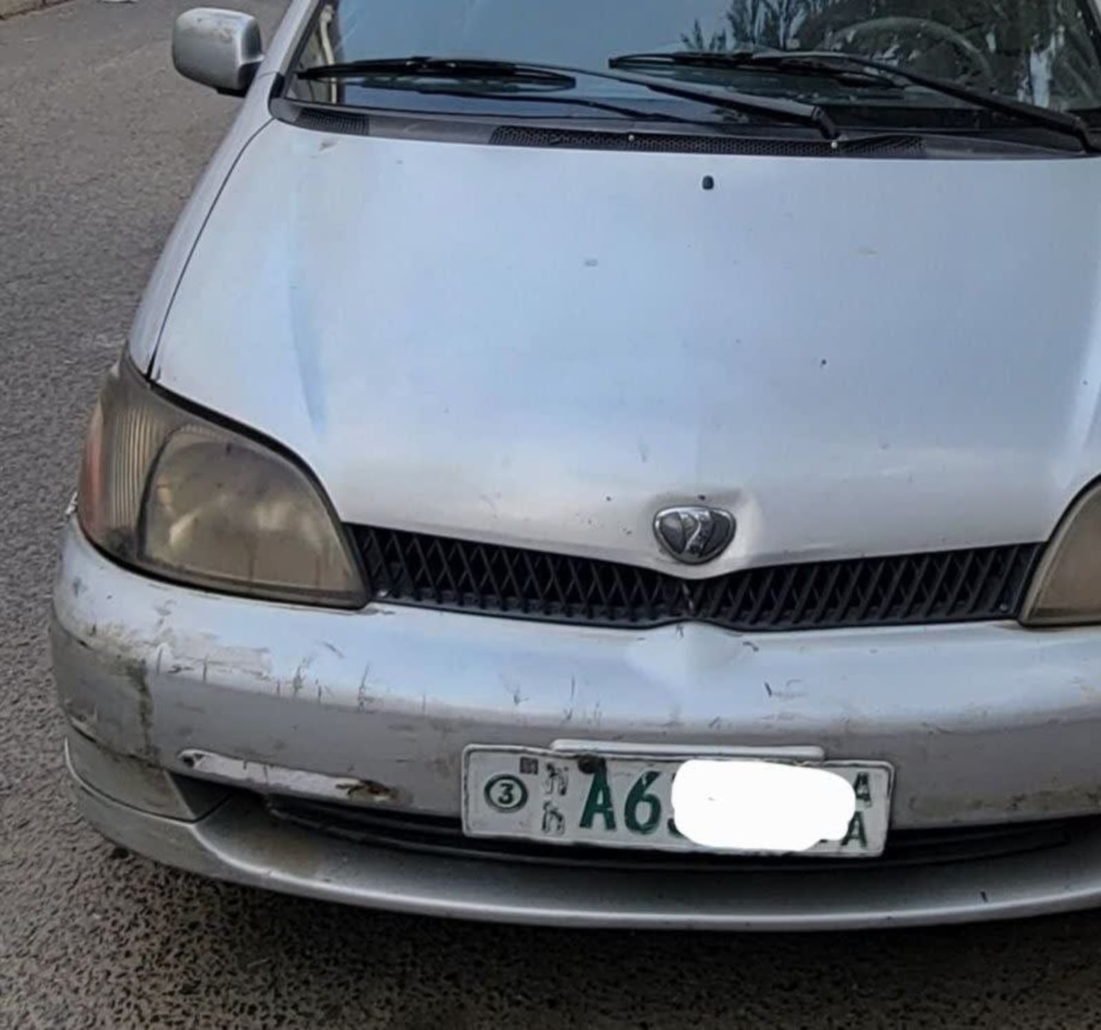 2002 Toyota Platz — photo 4
