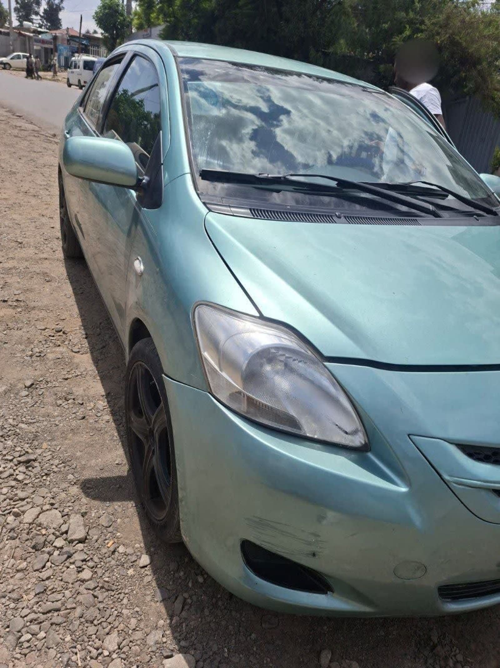 2008 Toyota Yaris Belta — photo 4