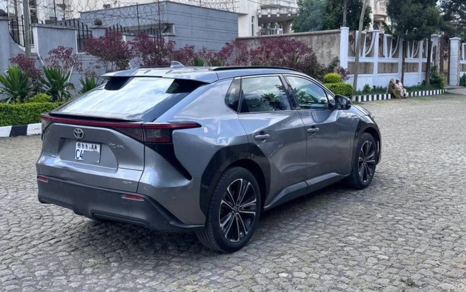 2022 Toyota BZ4X AWD ULTRA — photo 6