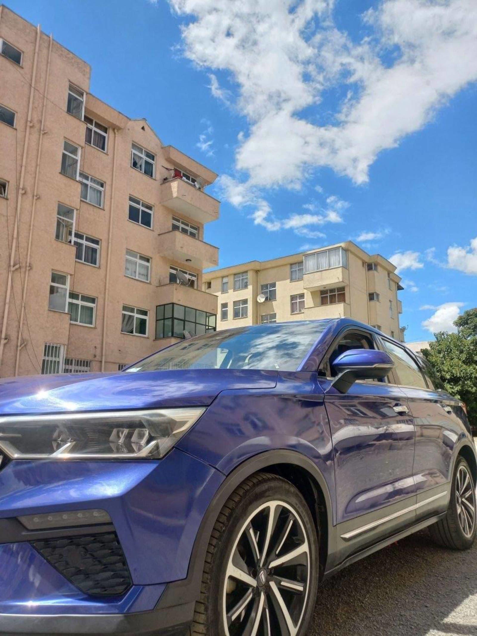 2022 FAW Bestune T77 — photo 2
