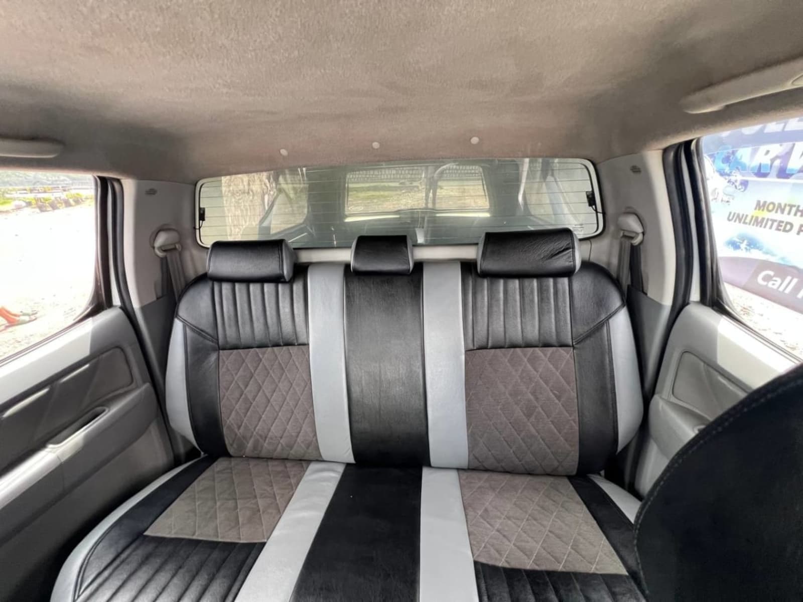 2015 Toyota Hilux — photo 2