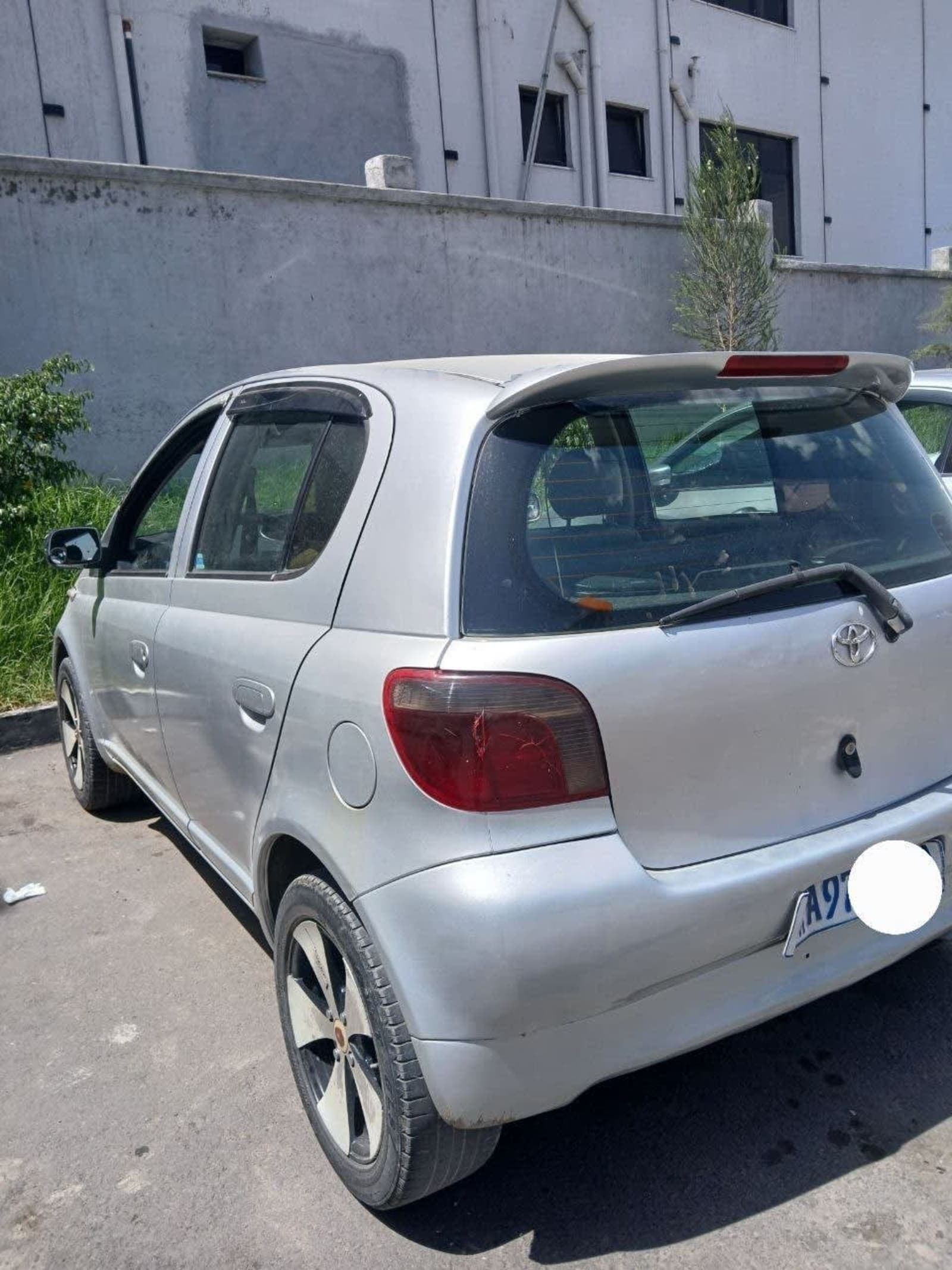 2001 Toyota Vitz — photo 3