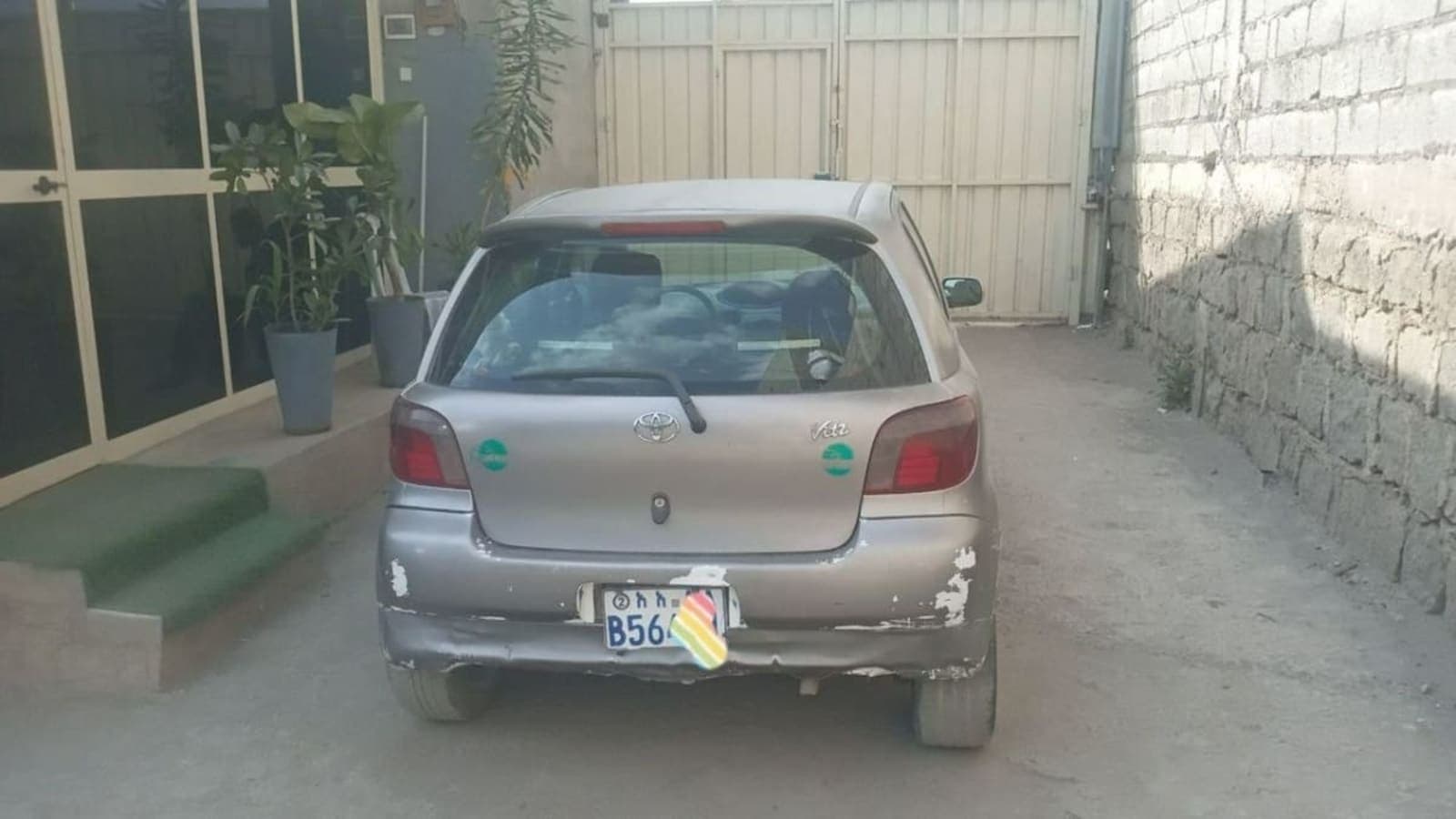 2001 Toyota Vitz — photo 5