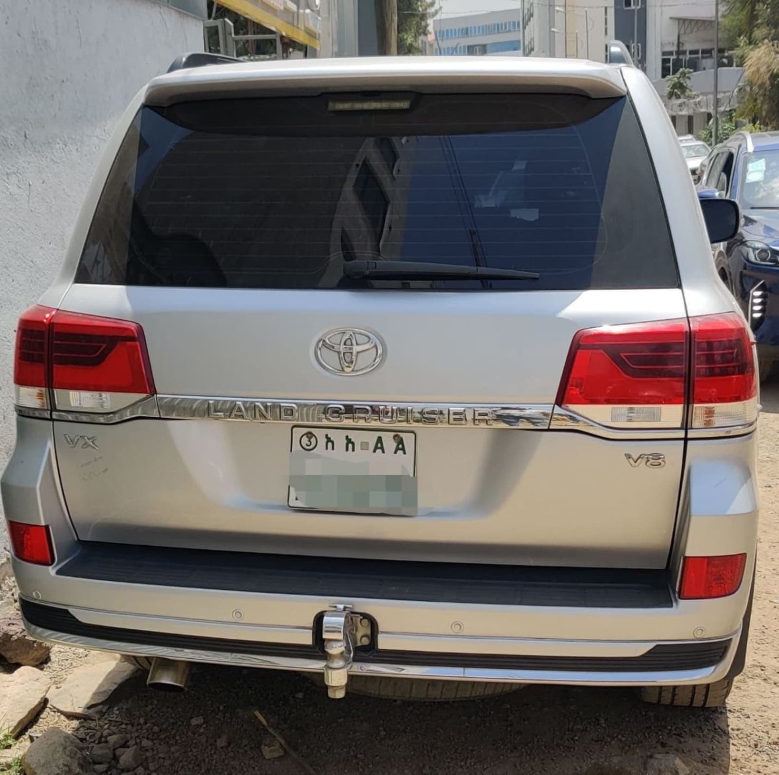 2019 Toyota Land Cruiser VXR — photo 4