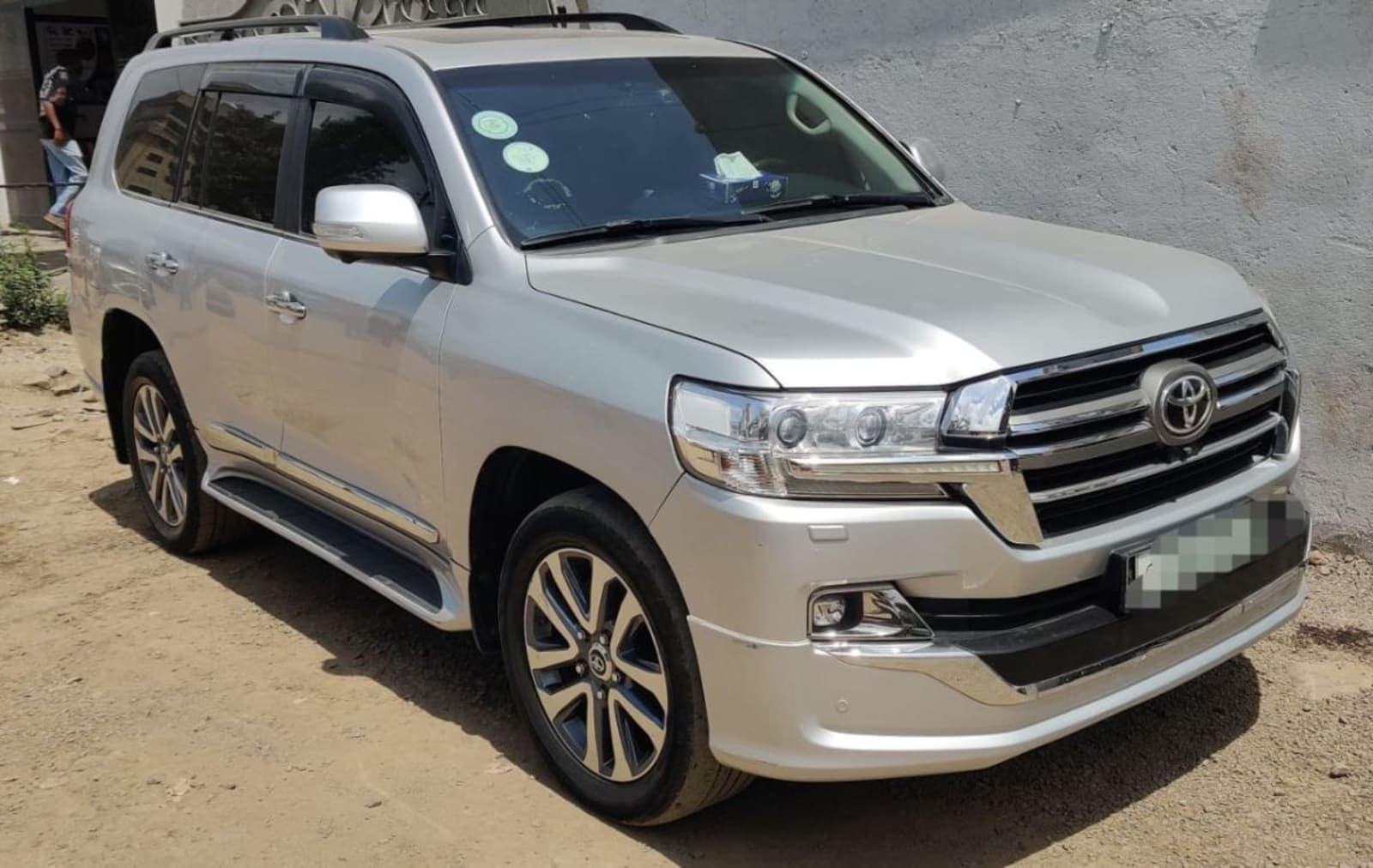 2019 Toyota Land Cruiser VXR — photo 5
