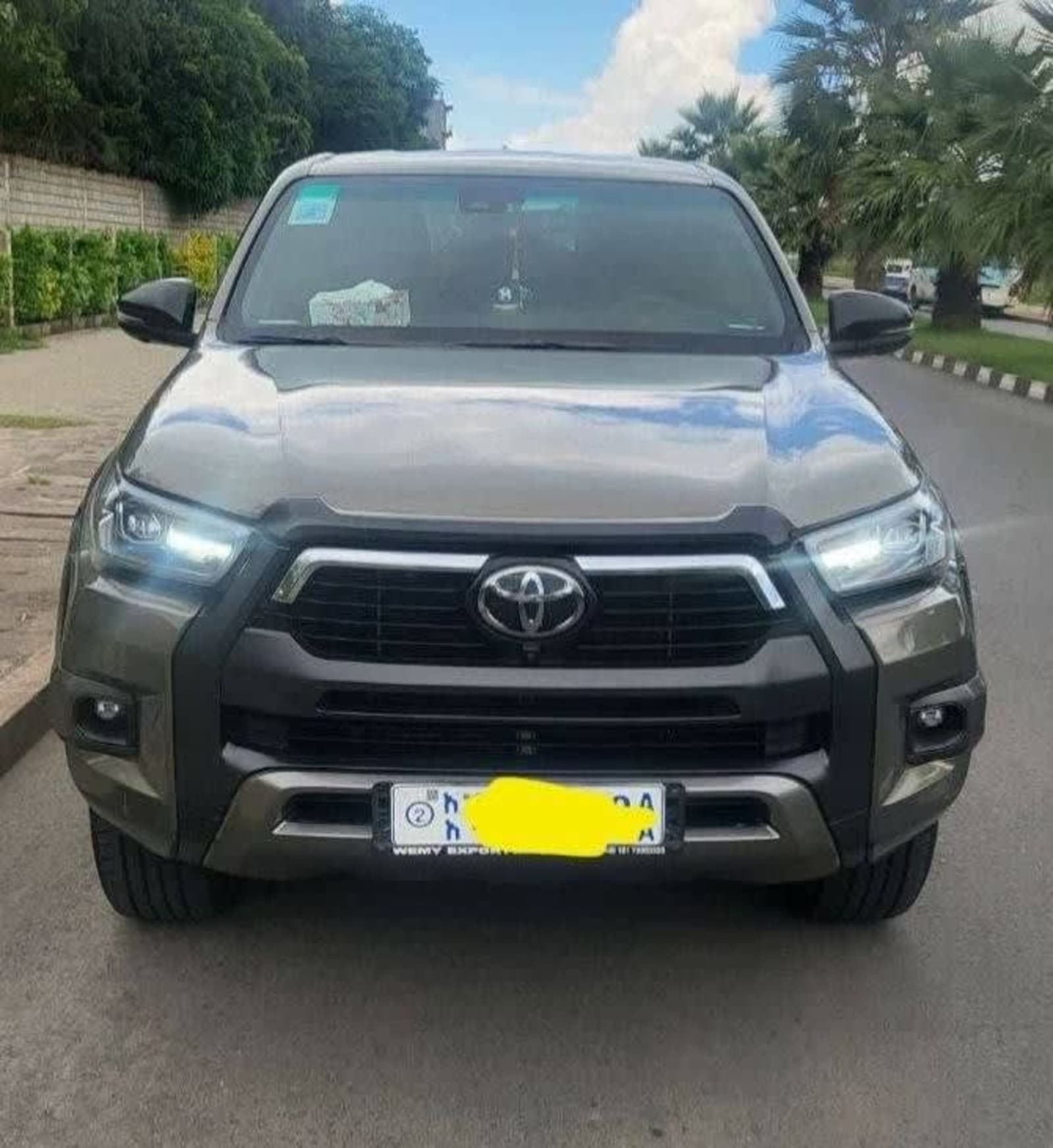 2021 Toyota Hilux invisible double cup — photo 1
