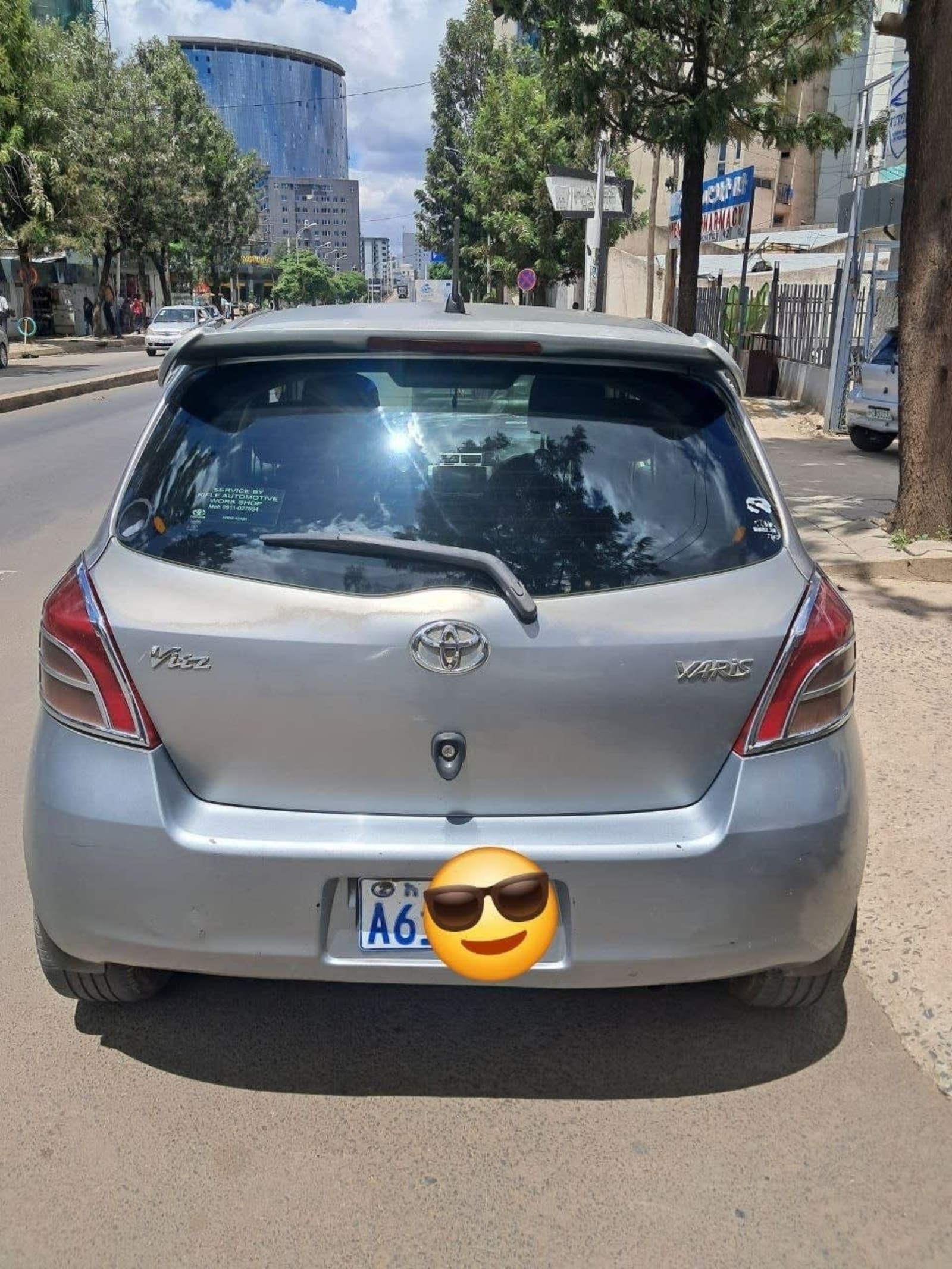 2006 Toyota Yaris compact — photo 2