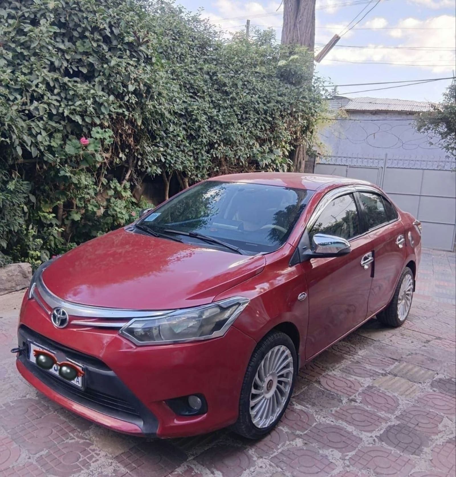 2013 Toyota Yaris — photo 3