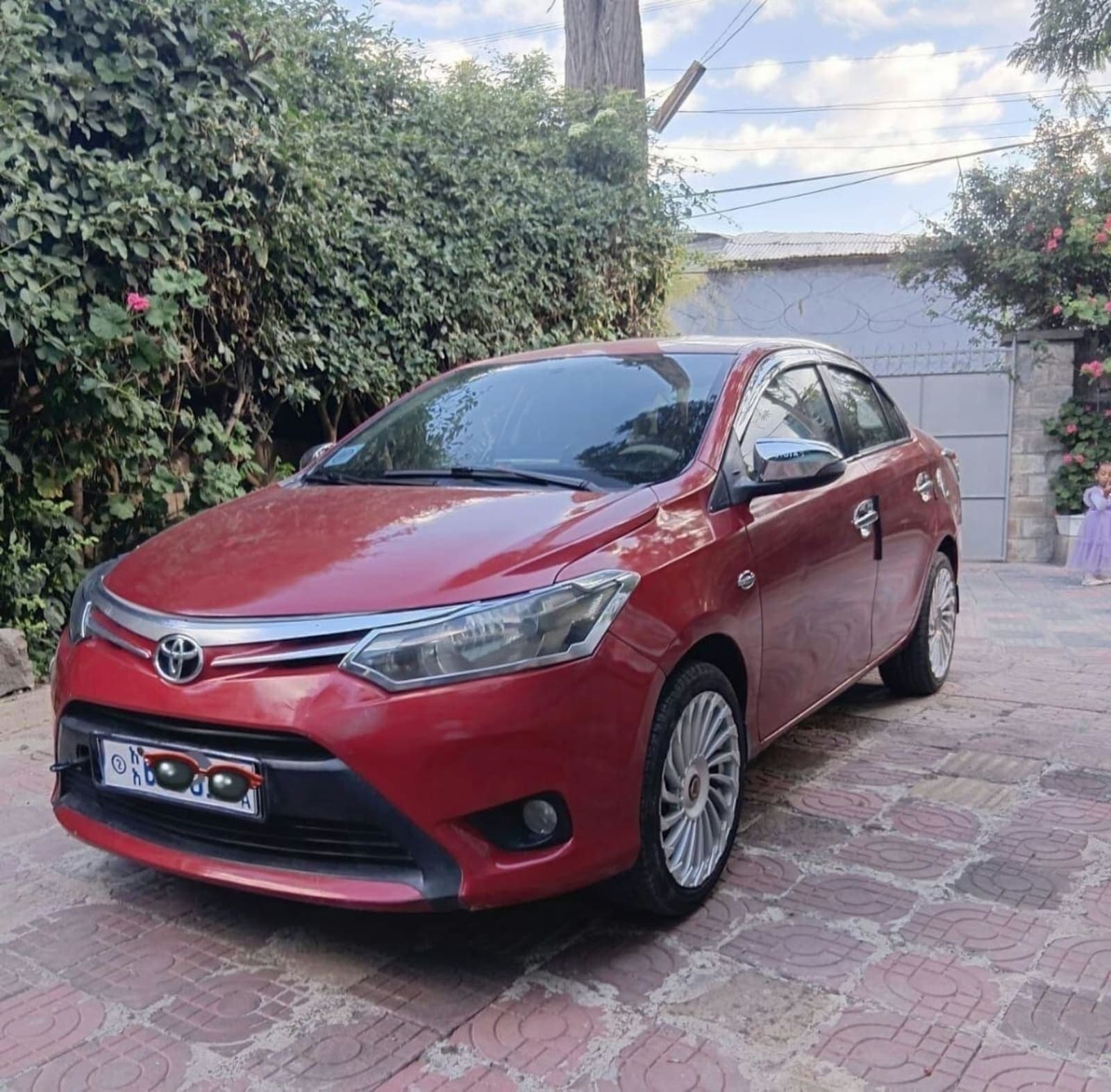 2013 Toyota Yaris — photo 6