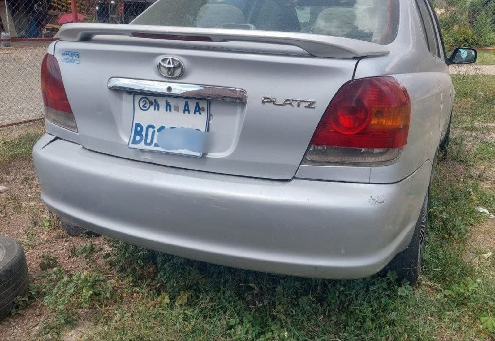2005 Toyota Platz — photo 4