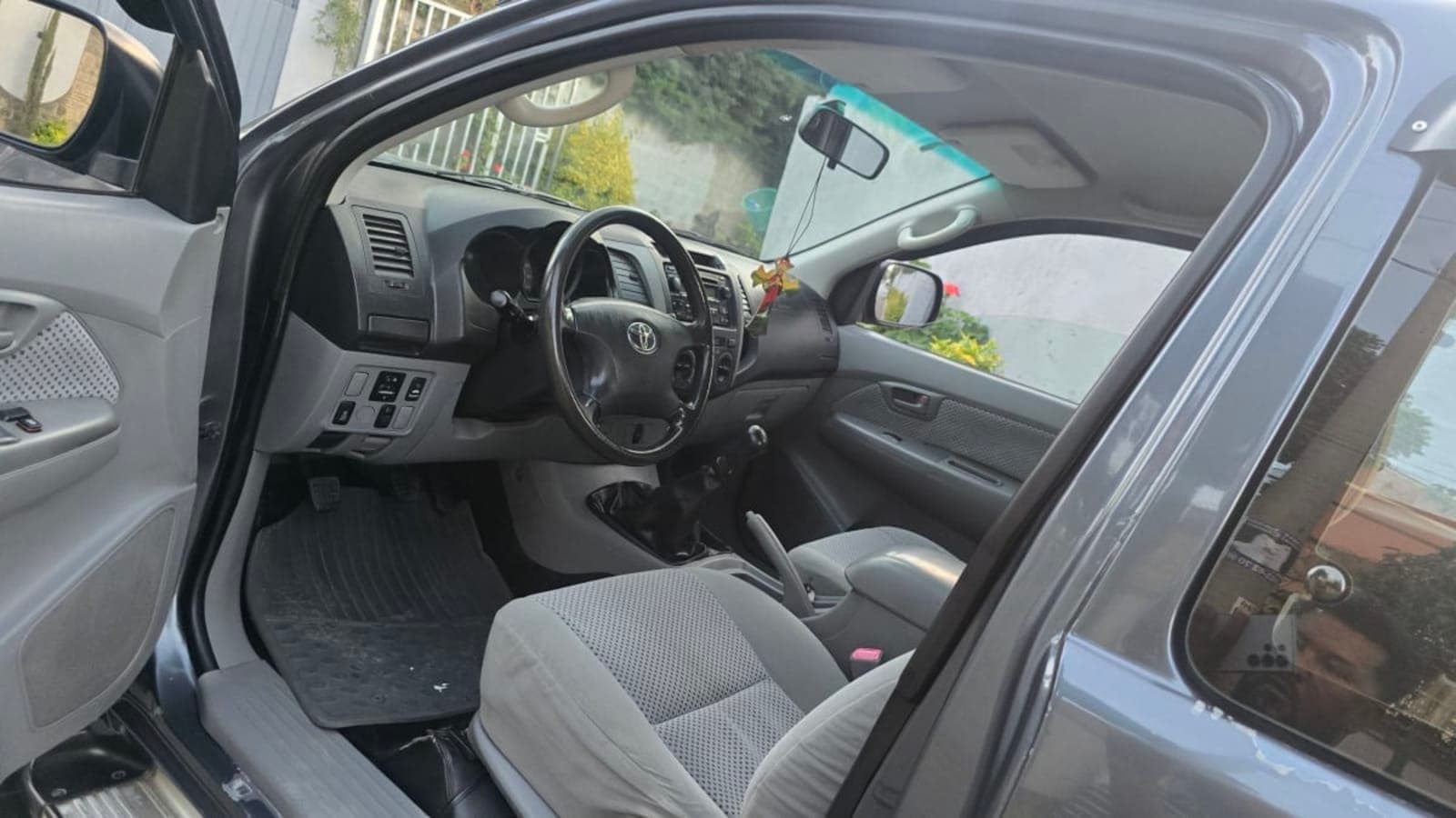 2009 Toyota Hilux X cab — photo 3