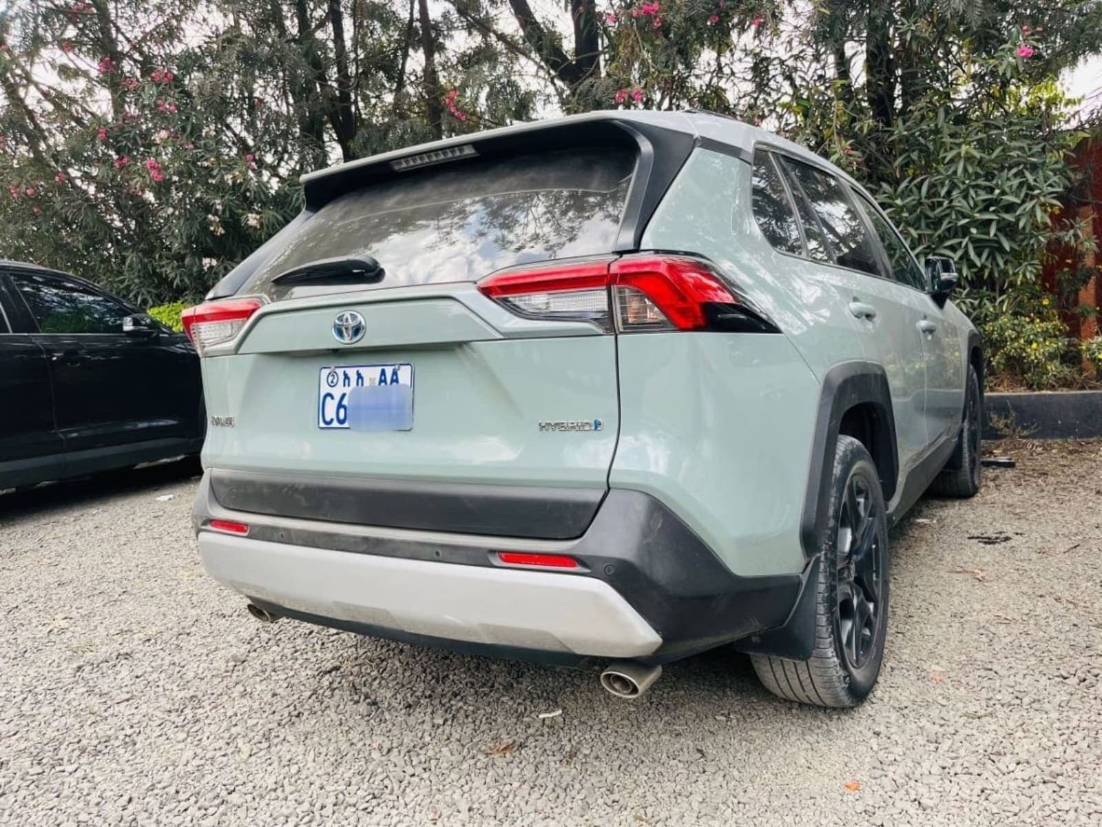 2022 Toyota Rav4 Hybrid Adventure — photo 5