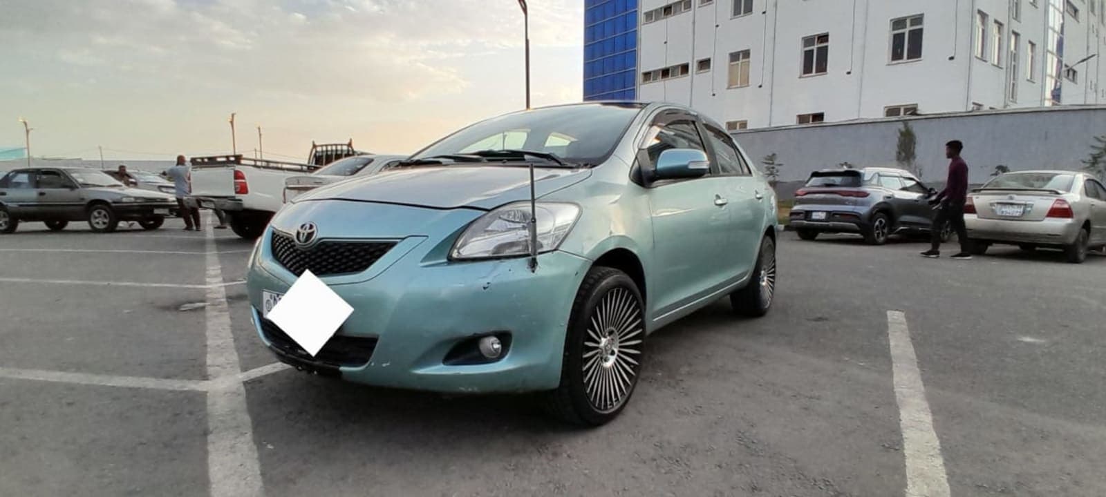 2010 Toyota Yaris Belta — photo 7