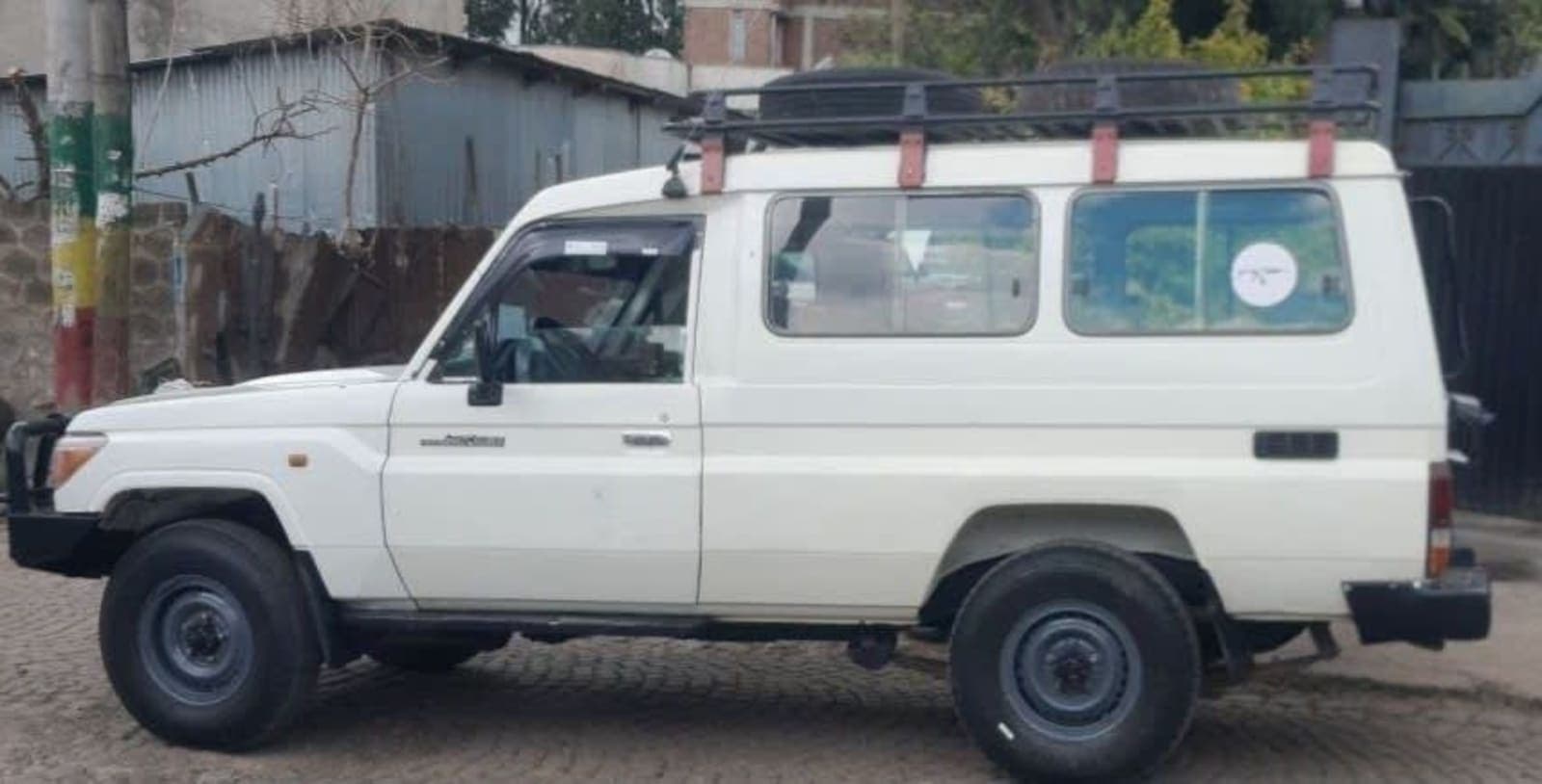2003 Toyota Land Cruiser — photo 3