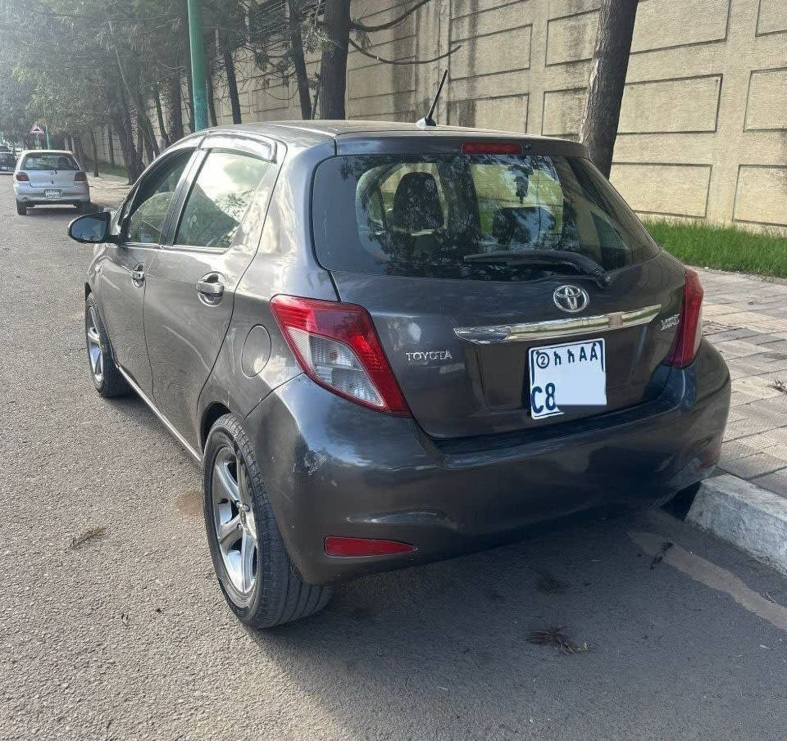 2012 Toyota Yaris kompact — photo 3