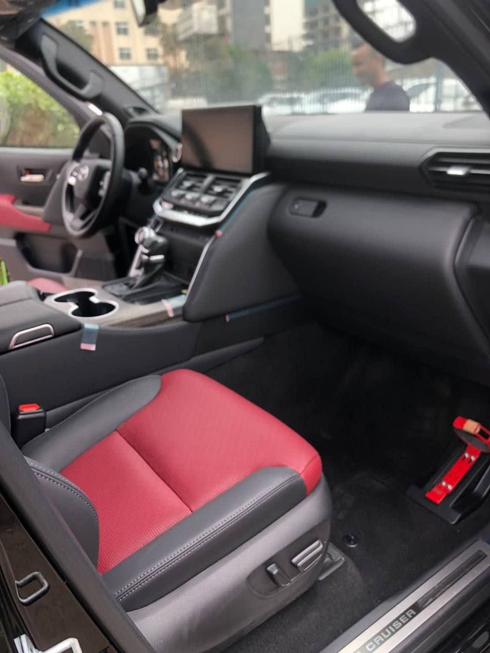 2023 Toyota Landcruiser V-XR — photo 4