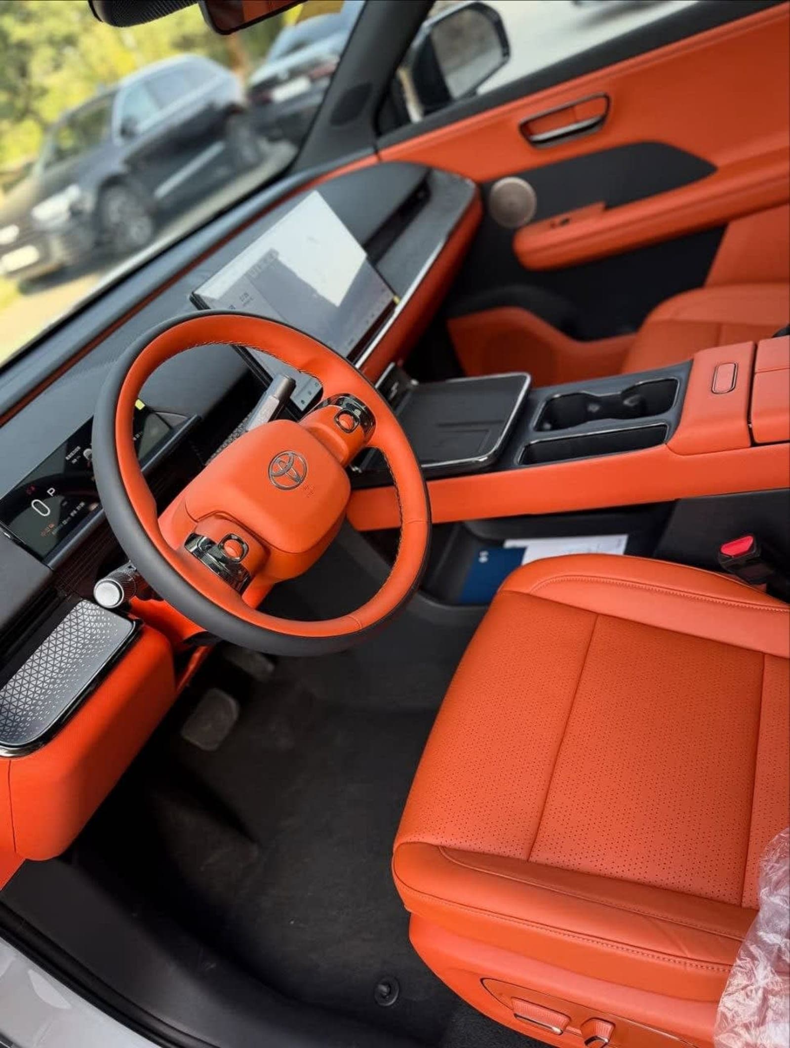 2025 Toyota BZ3X MAX — photo 2