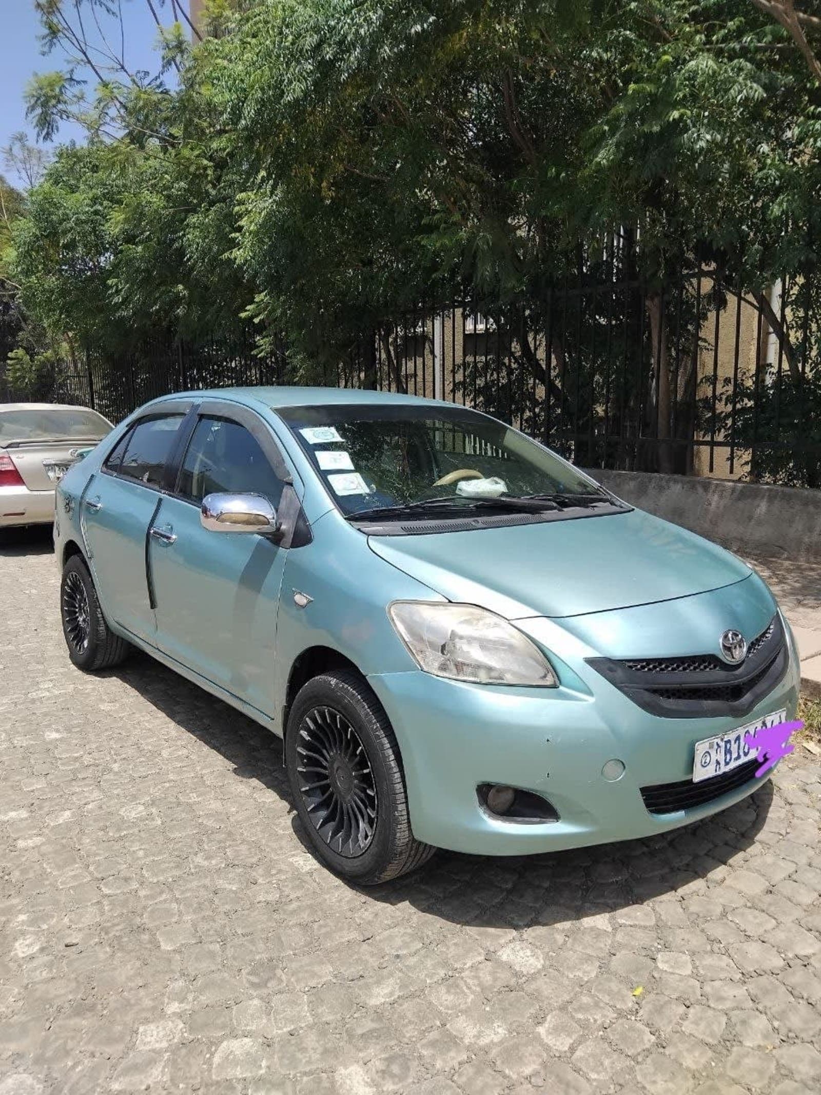 2008 Toyota Yaris Belta — photo 3