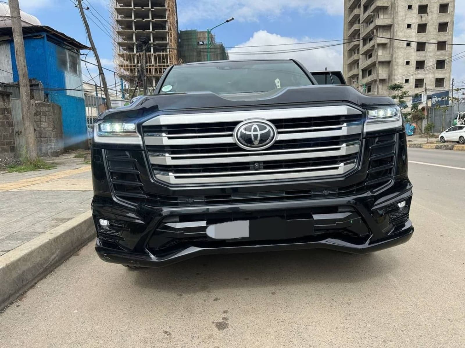 2023 Toyota Land Cruiser V6 VXR — photo 6
