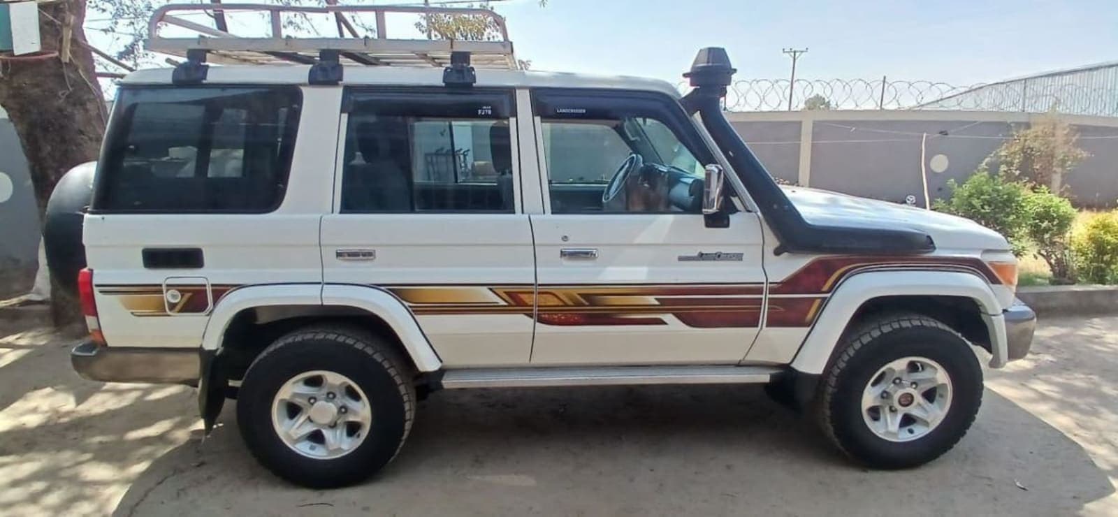 2020 Toyota LandCruiser Mark II hard top