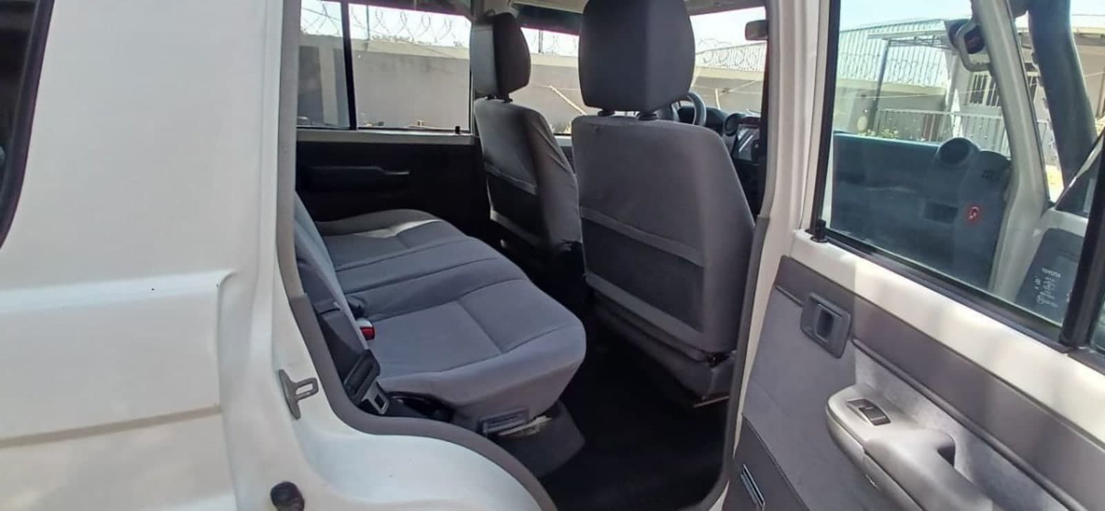 2020 Toyota LandCruiser Mark II hard top — photo 4