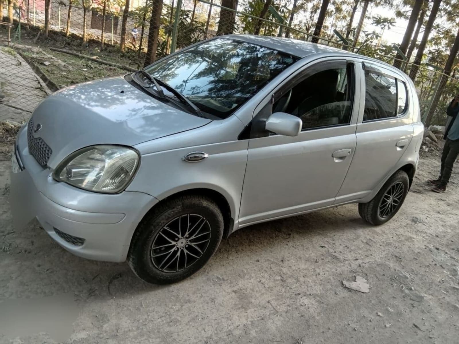 2003 Toyota Vitz