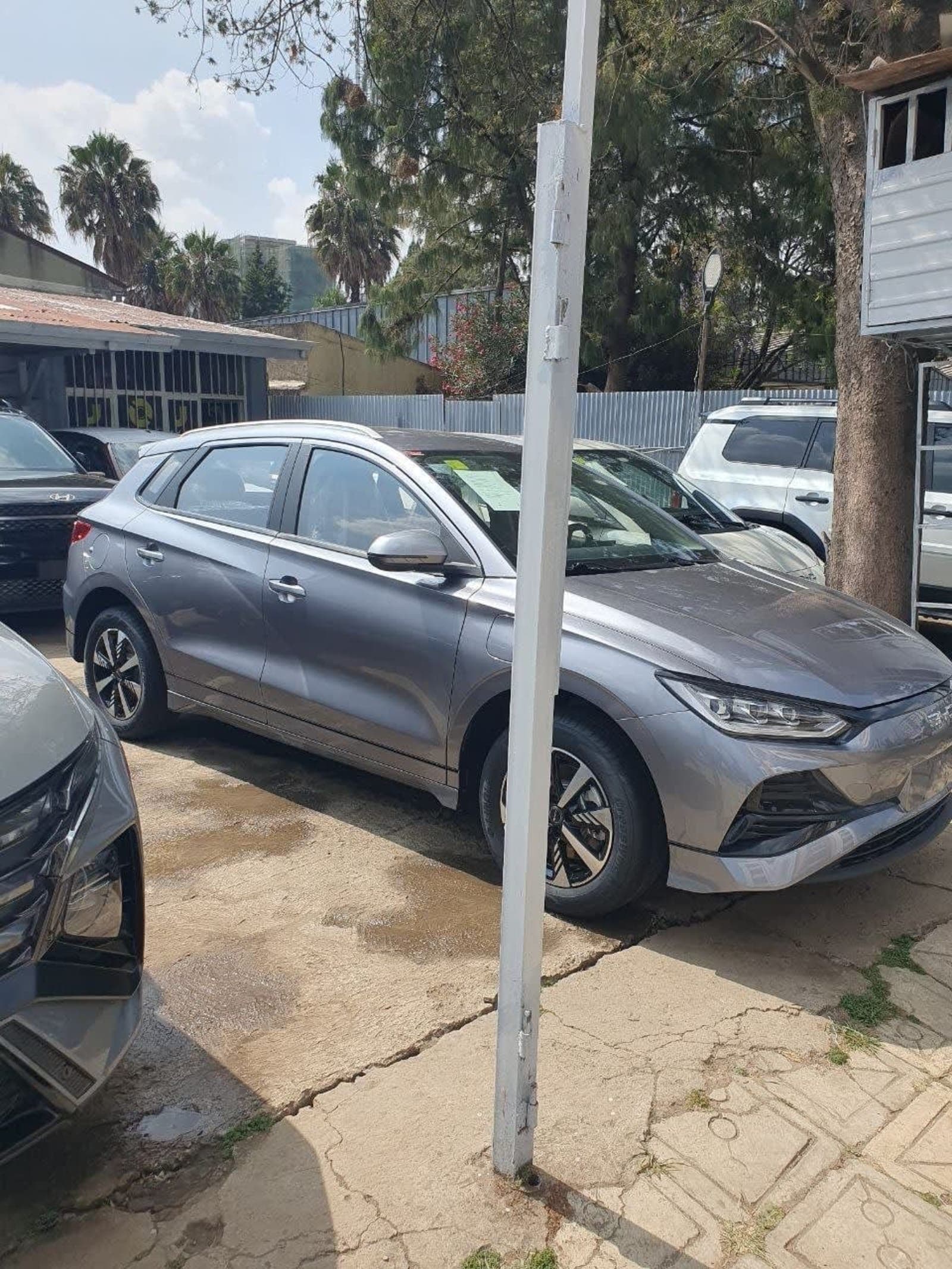 2025 BYD E2
