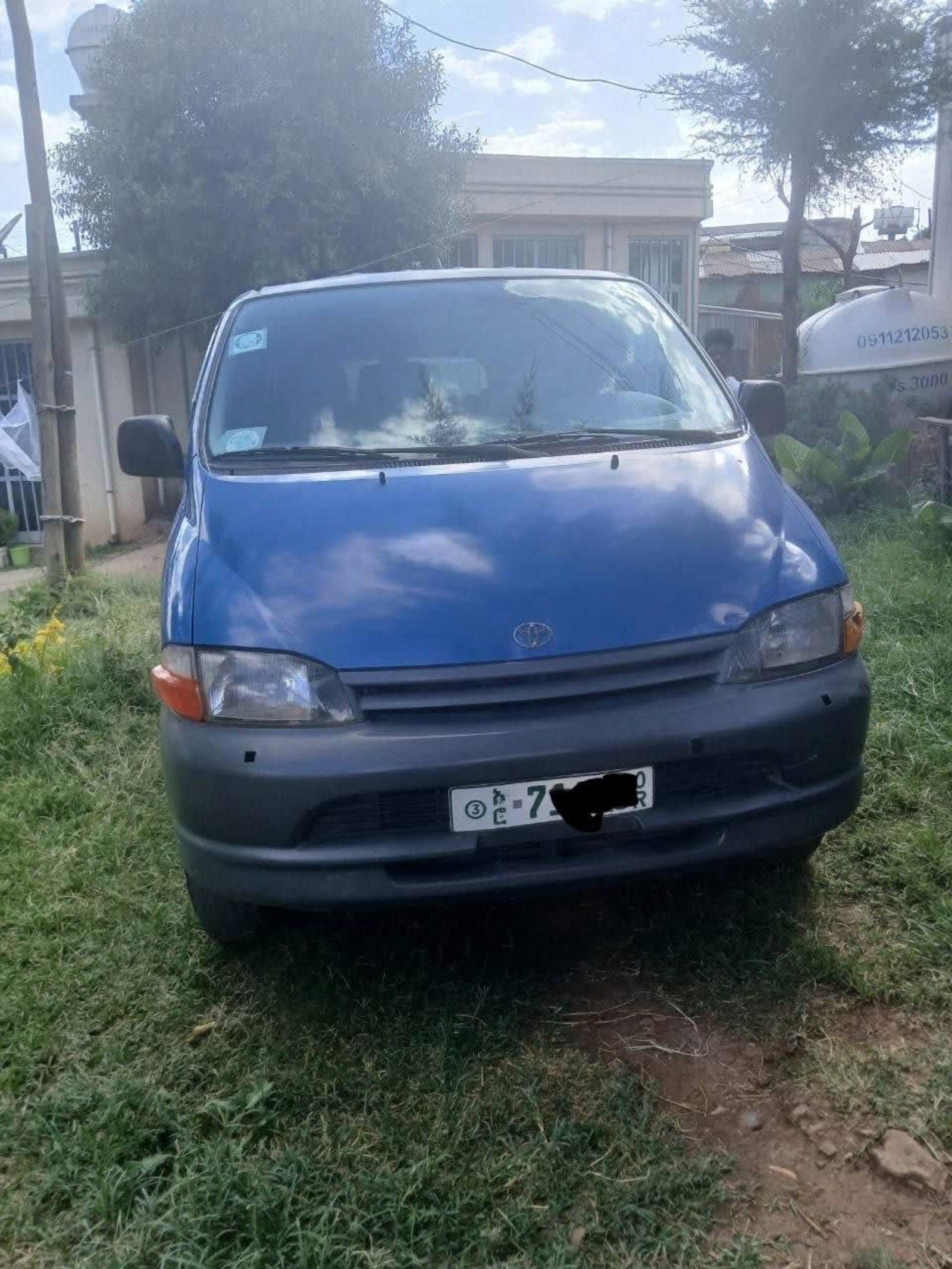2000 Toyota Dolphin — photo 2