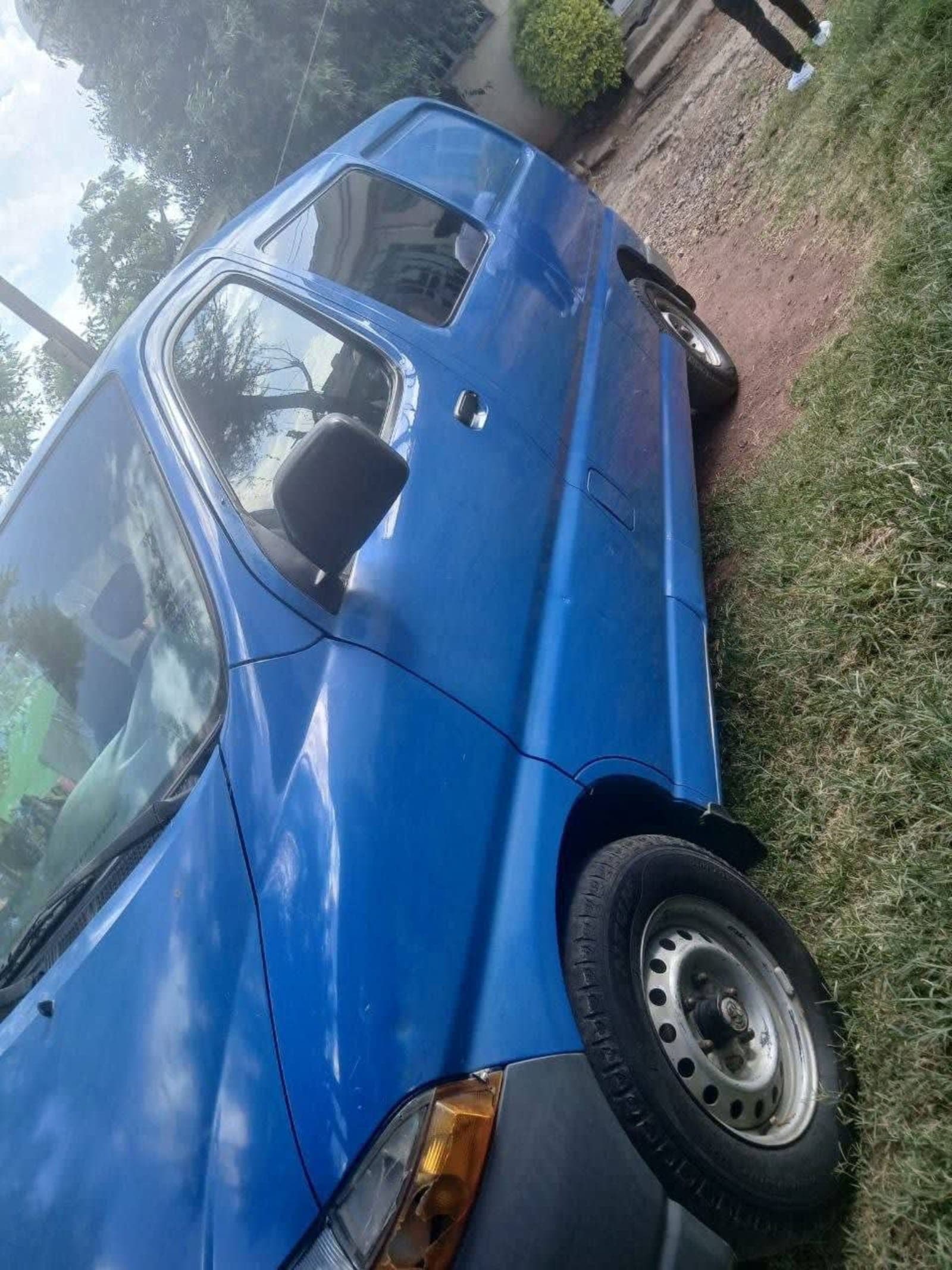 2000 Toyota Dolphin — photo 4
