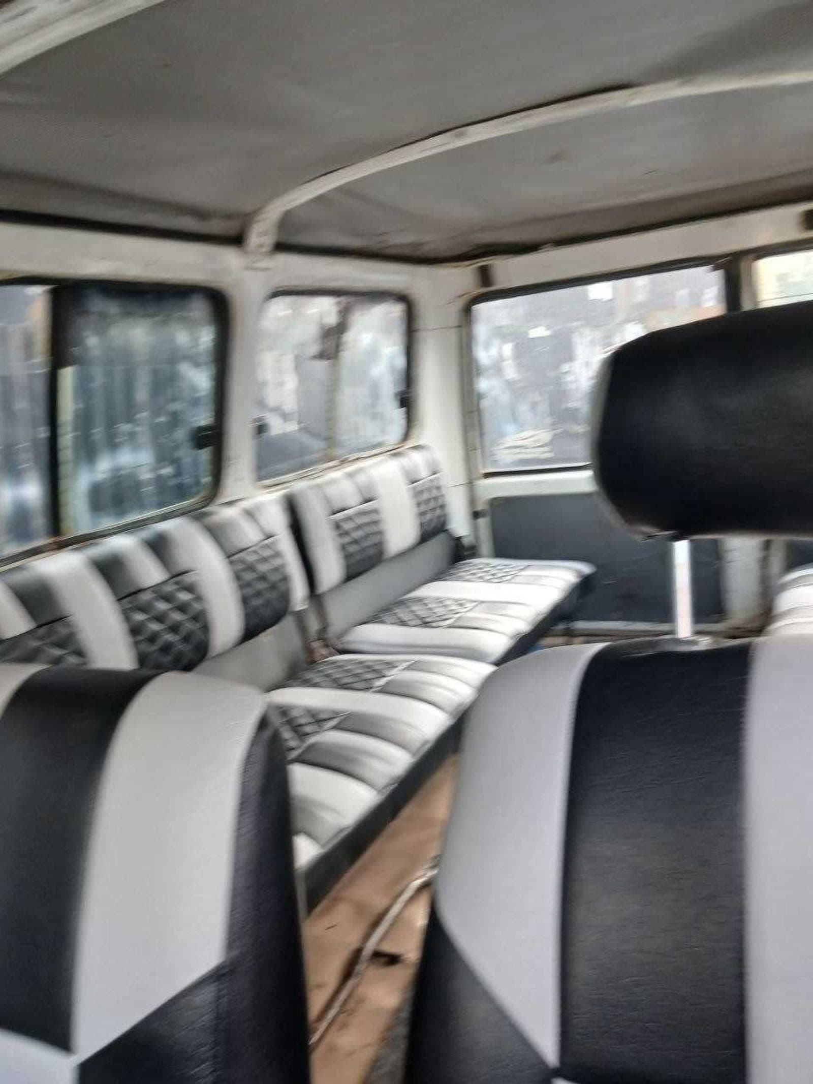 2002 Toyota Land Cruiser — photo 3