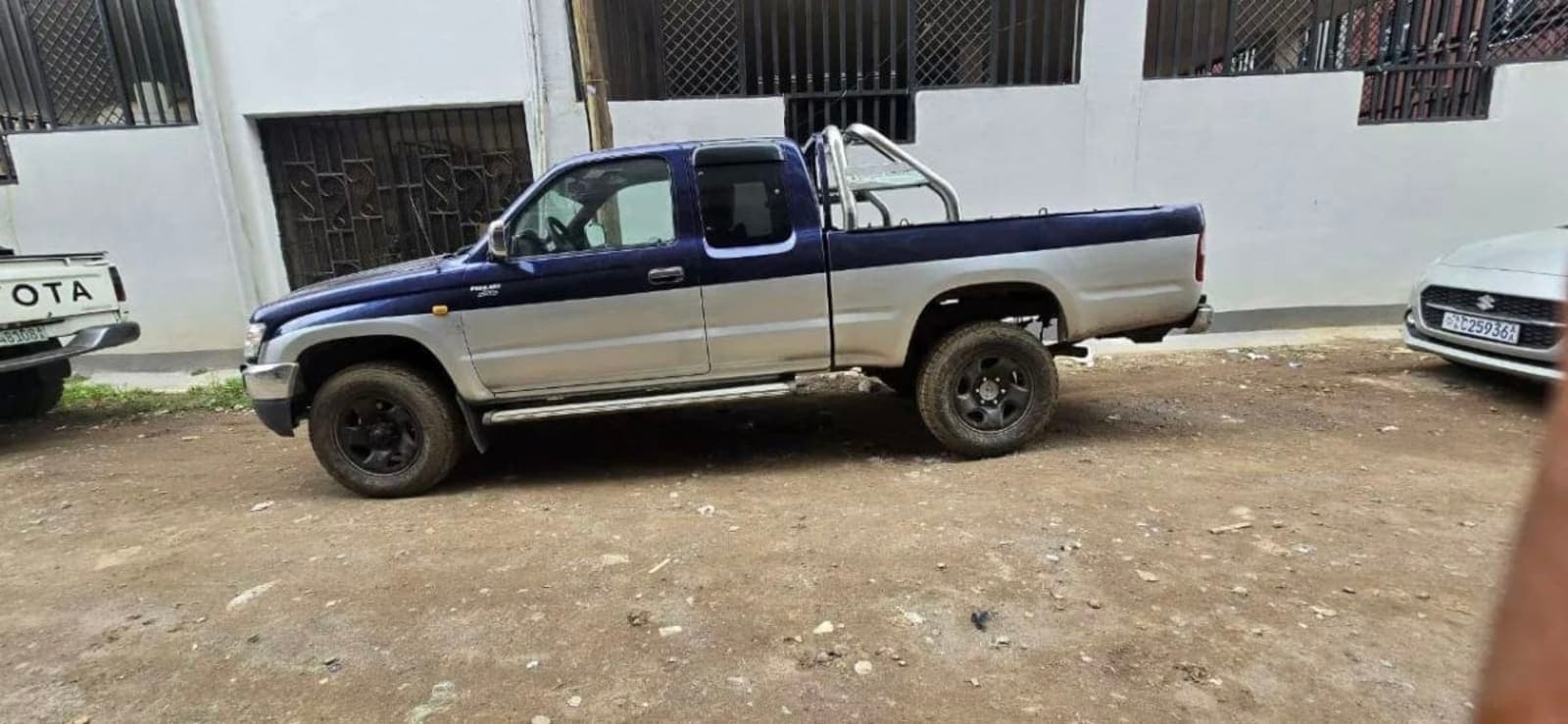 2003 Toyota Hilux โ photo 3