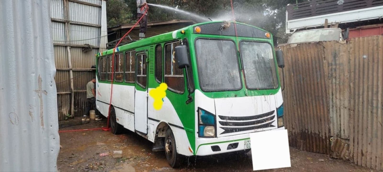 2014 Isuzu Bus