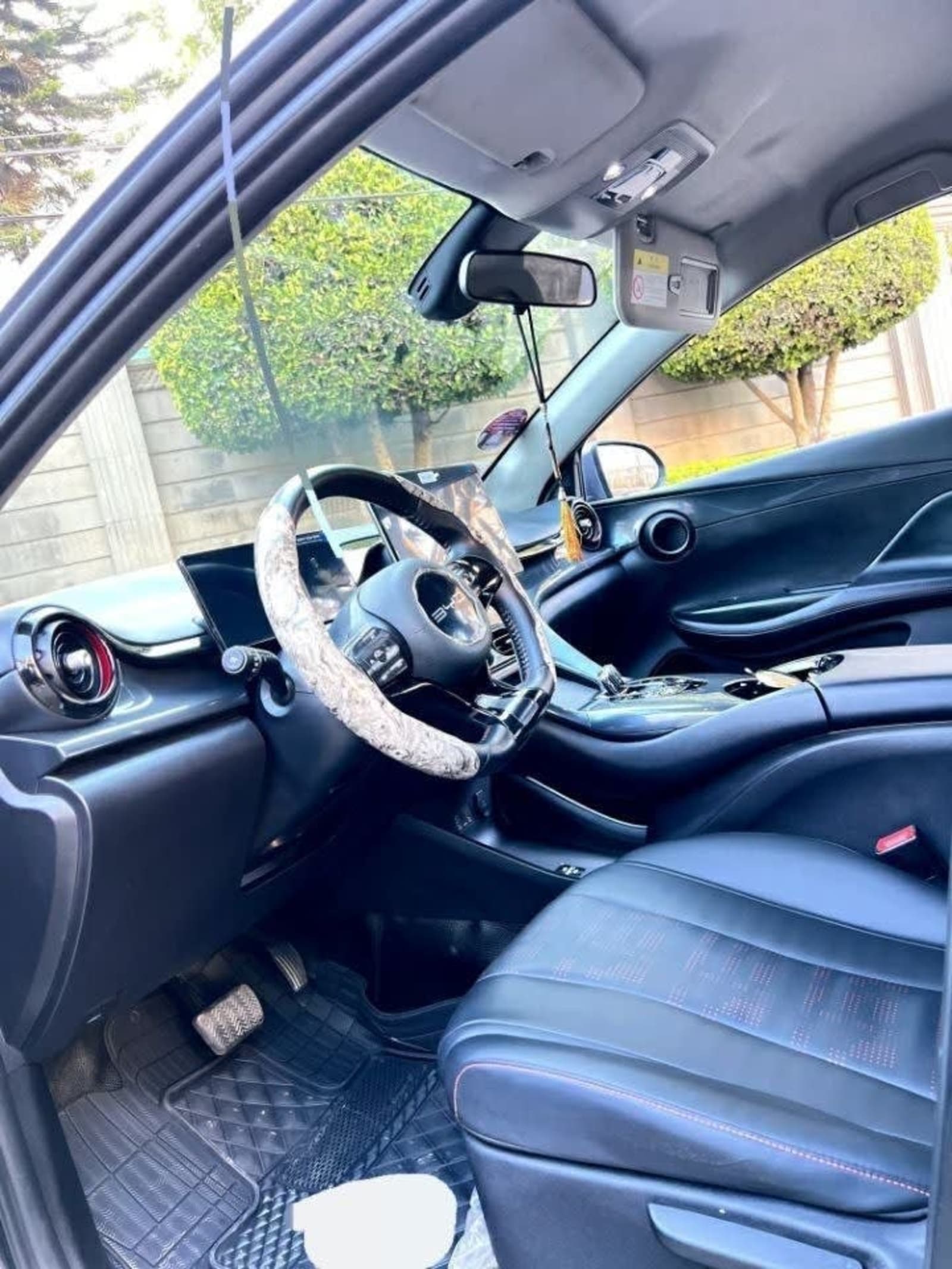 2025 BYD E2 — photo 4
