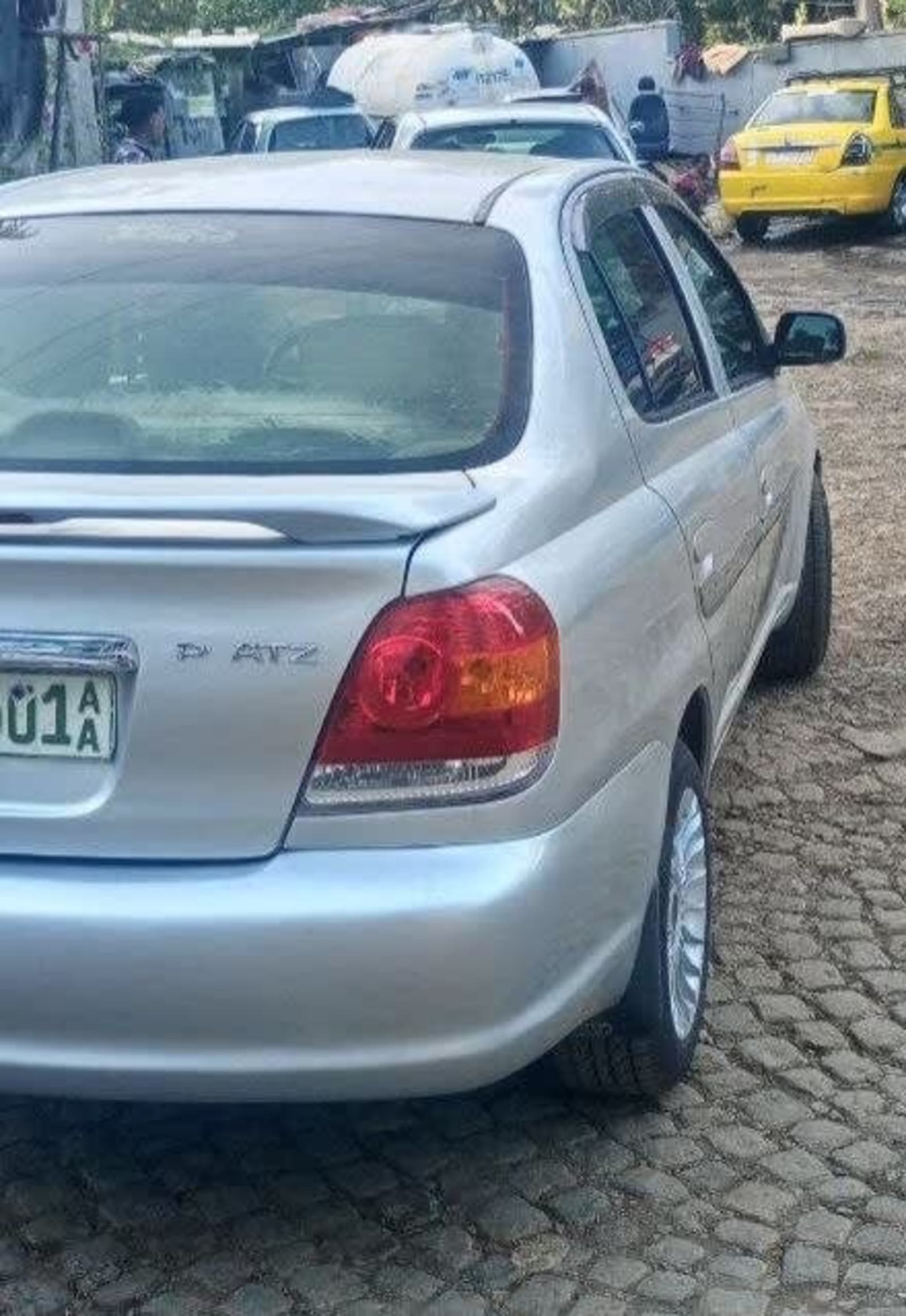 2005 Toyota Platz — photo 8