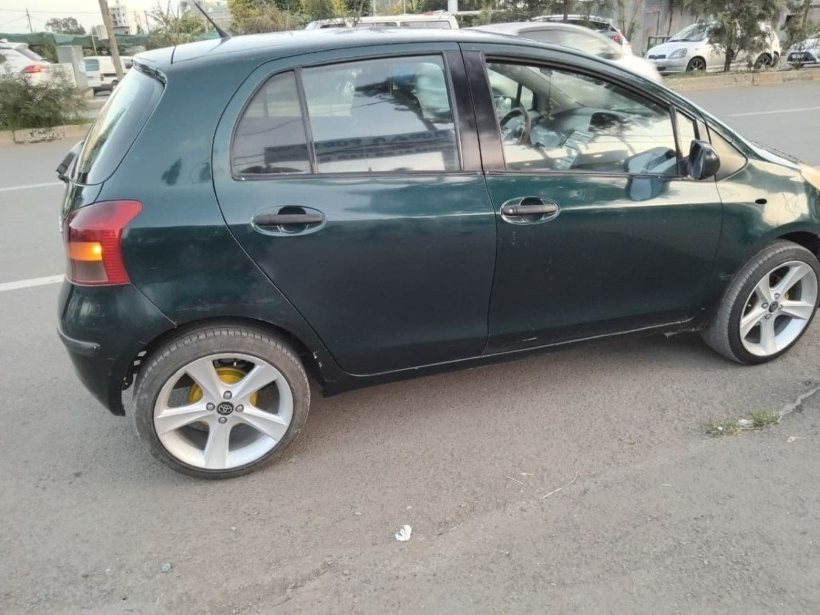 2007 Toyota Yaris compact — photo 7