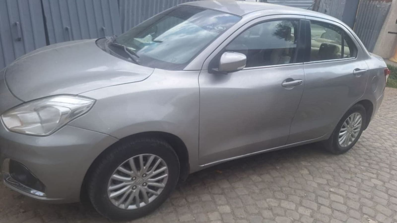 2021 Suzuki Dzire — photo 2