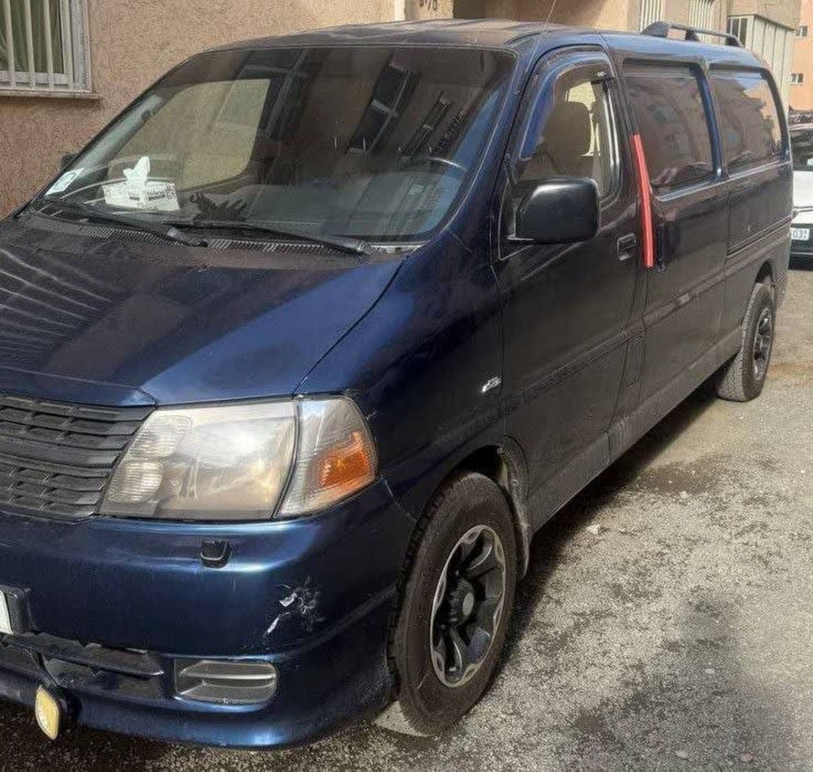 2008 Toyota Hiace D4D Van — photo 2