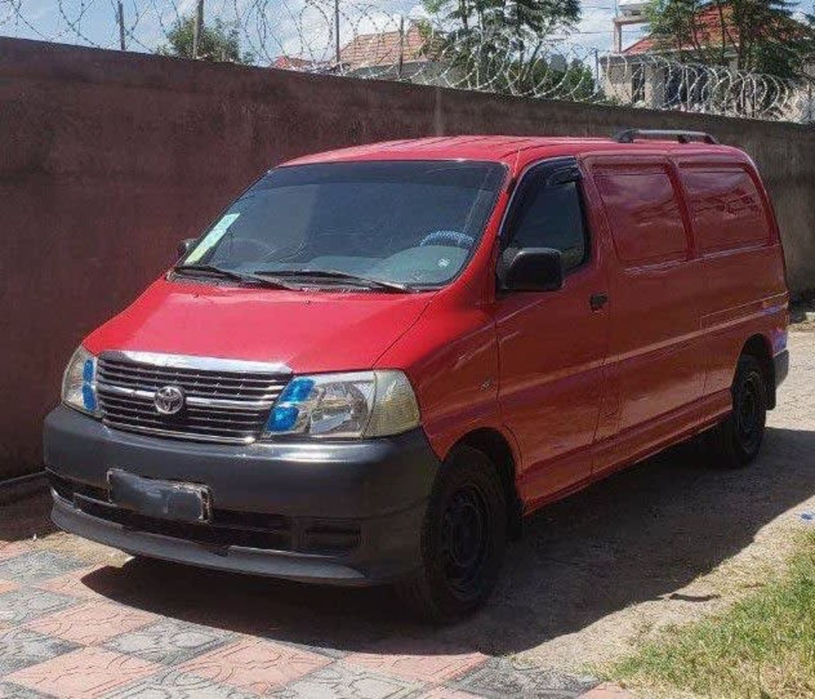 2010 Toyota Hiace D4D Van