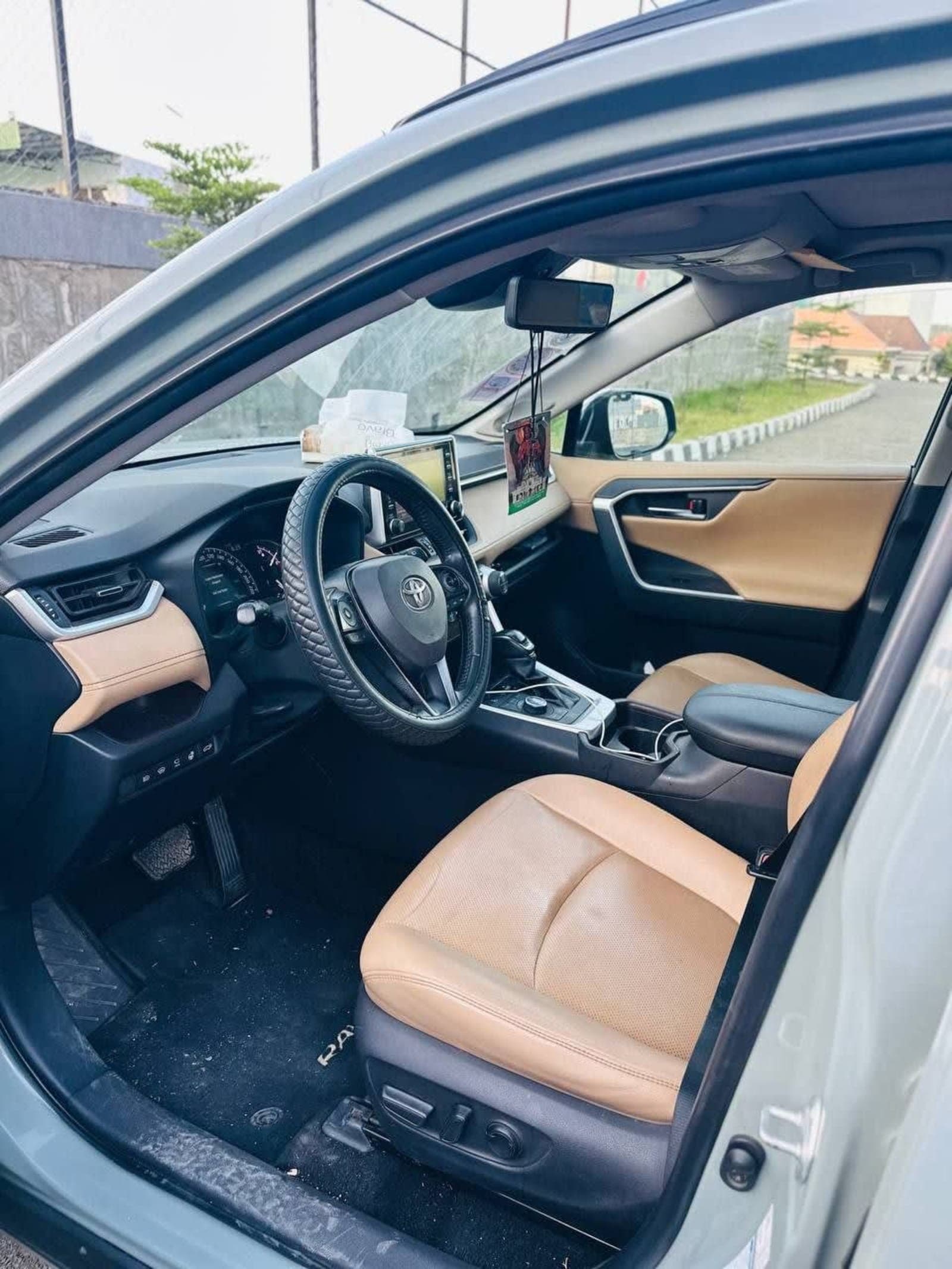 2020 Toyota Rav4 — photo 3