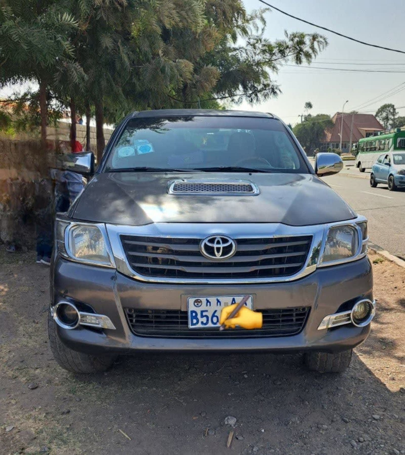 2015 TOYOTA HILUX king-cab — photo 5