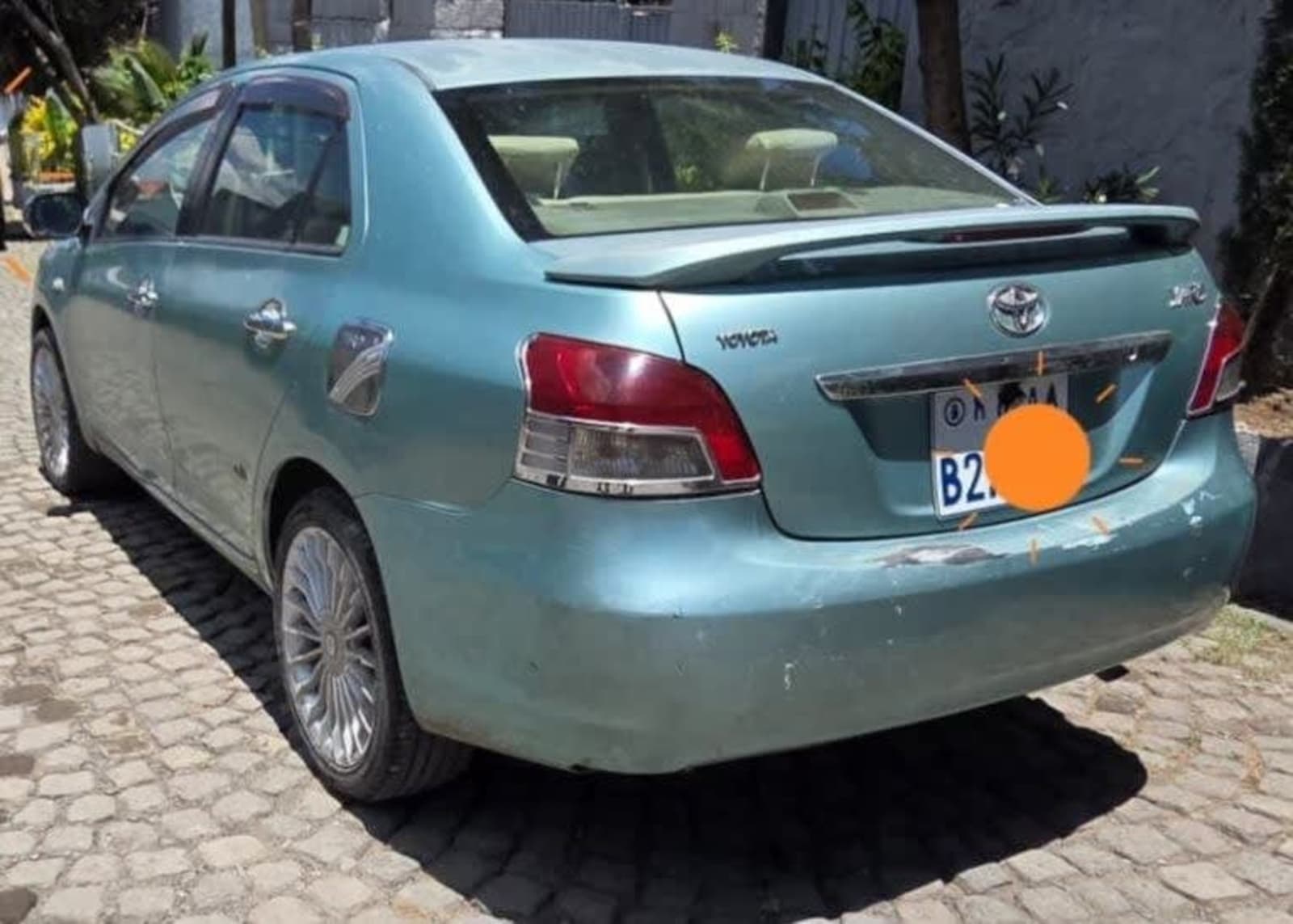 2009 Toyota Yaris Belta โ photo 3