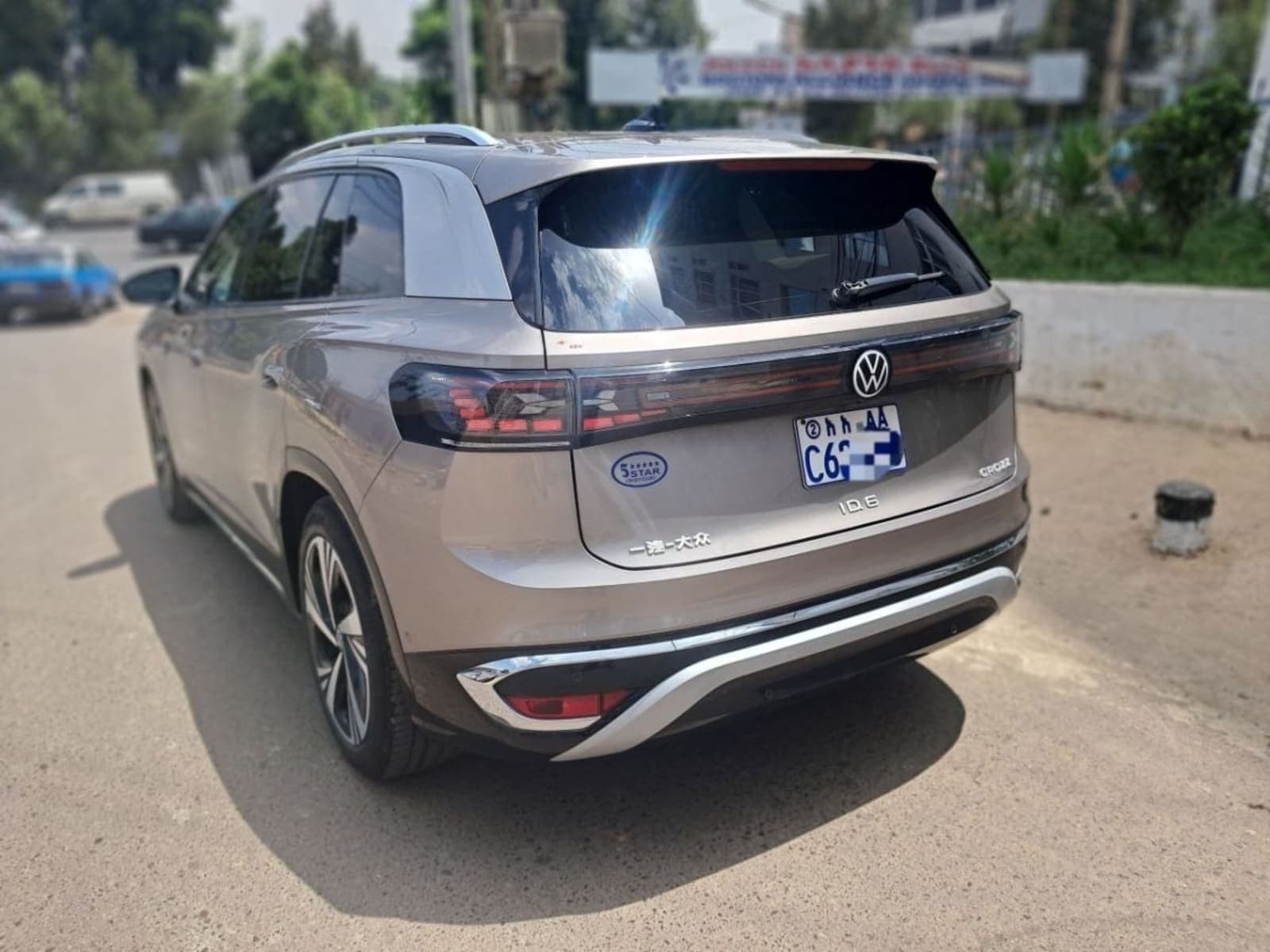 2024 Volkswagen ID.6 Crozz Pro — photo 2