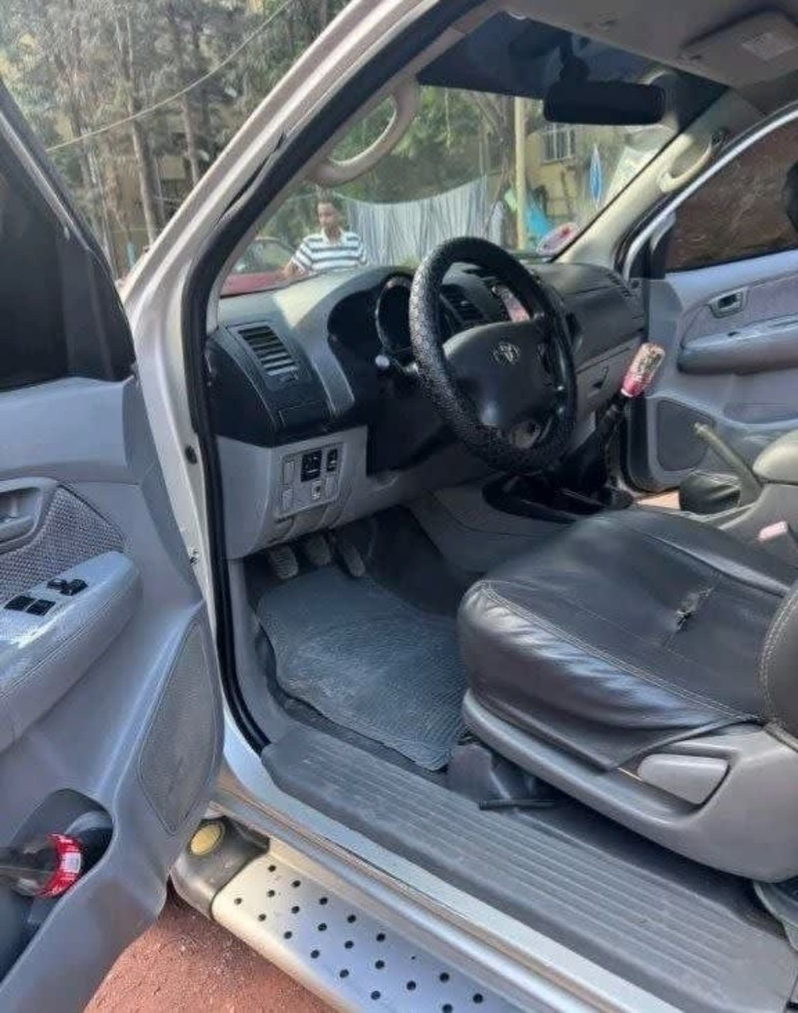 2010 Toyota hilux — photo 5