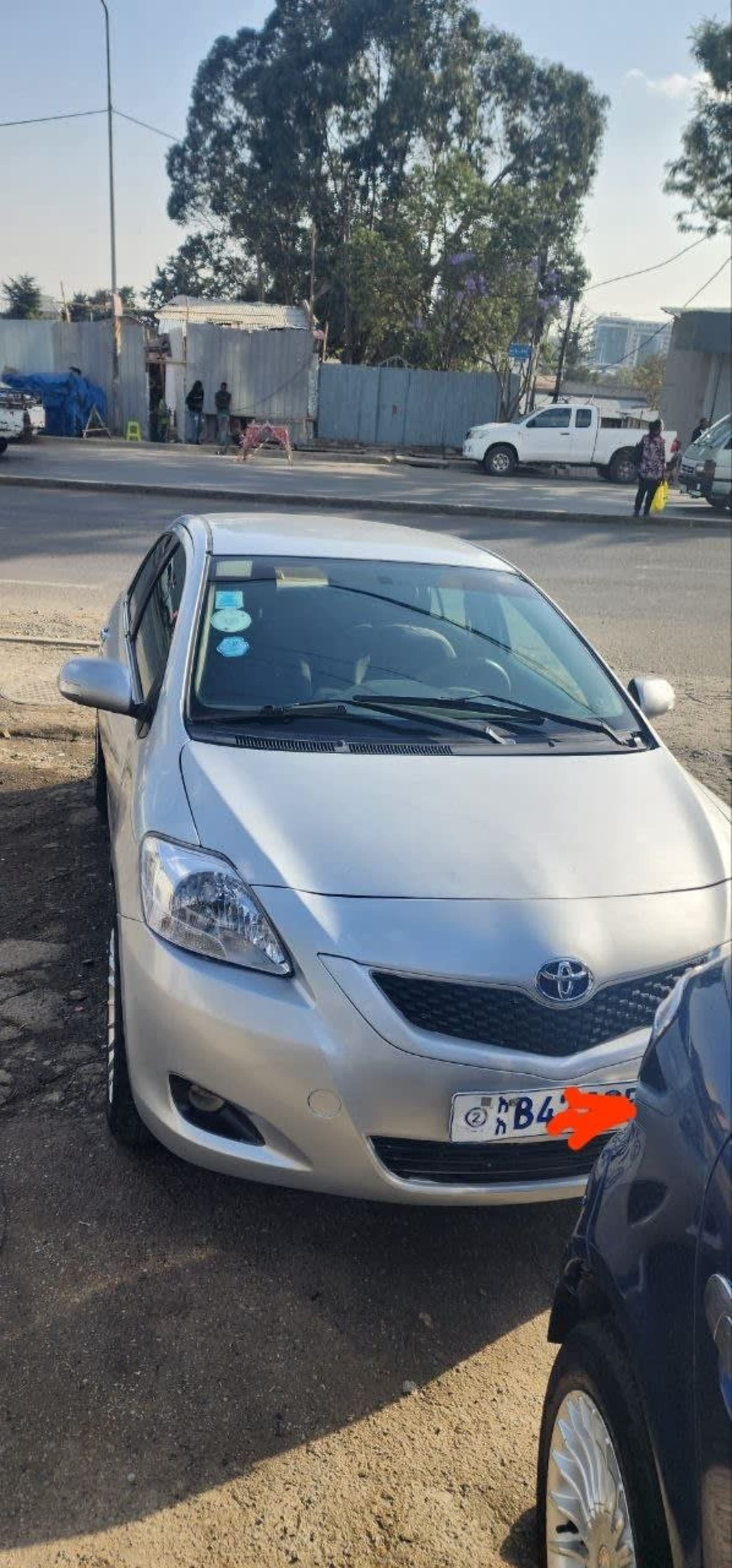 2010 Toyota Yaris Belta — photo 2