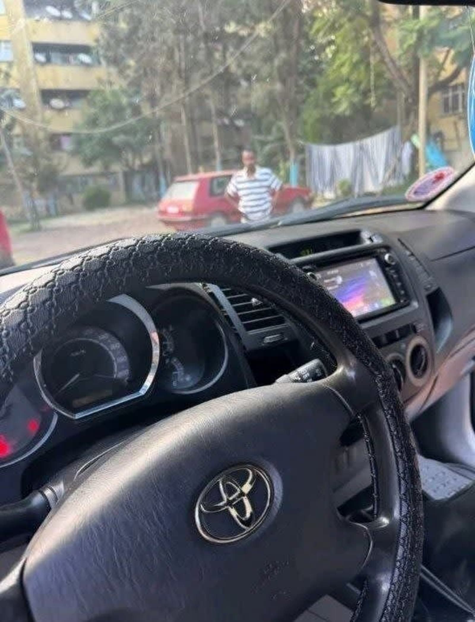 2010 TOYOTA HILUX king-cab — photo 5